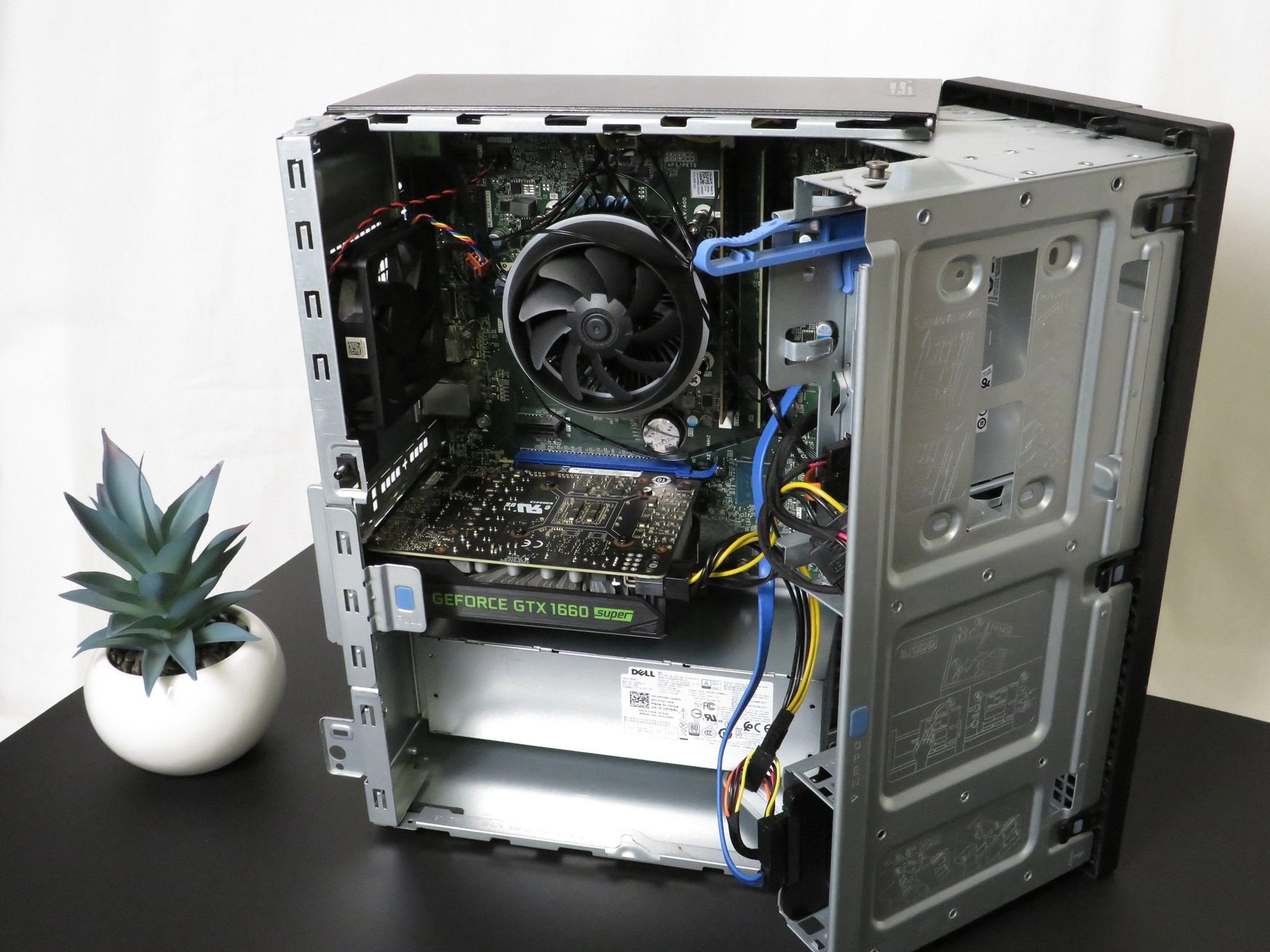 BLACK FRIDAY DEAL! Compact POWER - GTX 1660 Super + i5 9500 + 750 GB SSD + 32 GB DDR4