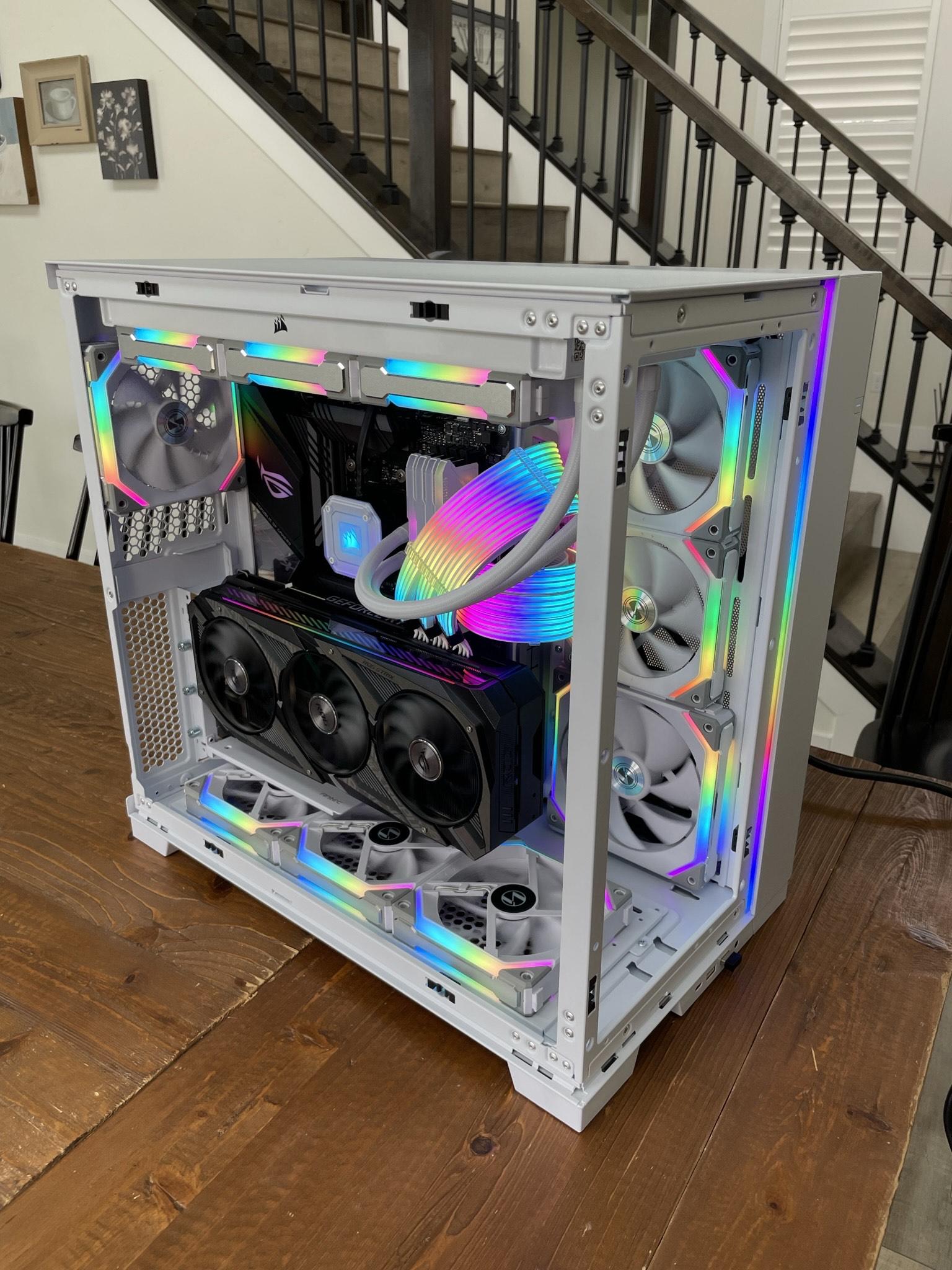 White Beast: RTX 3090 STRIX 24GB, Ryzen 9 5900X, 32GB DDR4 3600MHz Corsair Vengeance RAM, 5TB