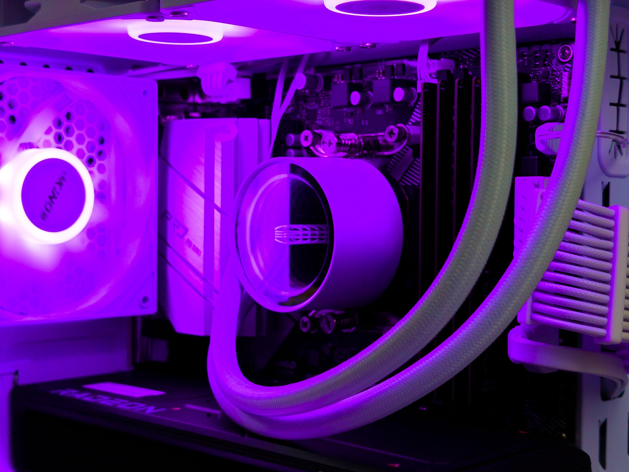🤍🖤 RX 7800XT / Ryzen 7 5800X / 32GB Gaming PC 🖤🤍