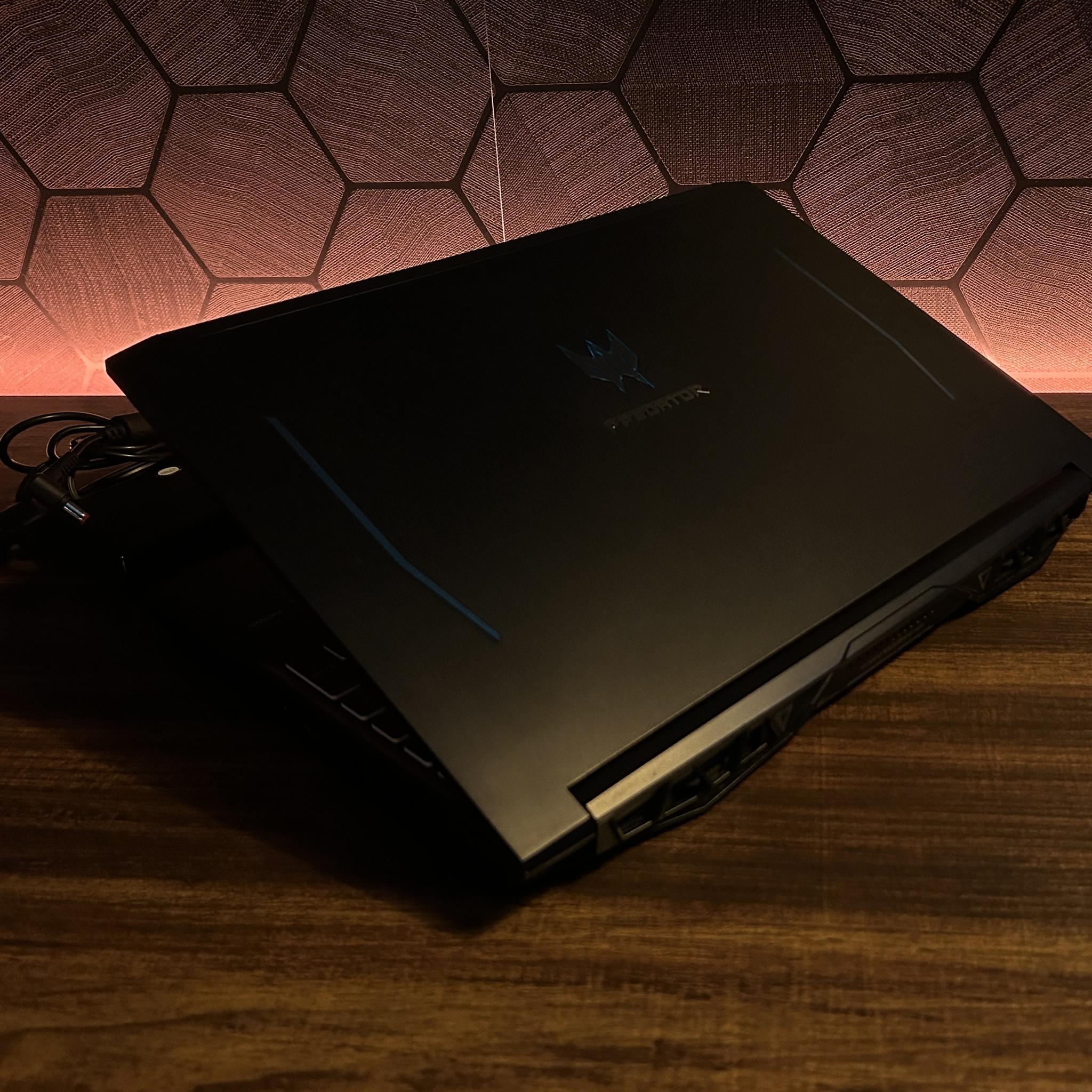 👾Acer Predator👾 Helios 300 Gaming Laptop / Intel i7 9750H / GTX 1660ti / 24GB RAM / 256GB NVME SSD