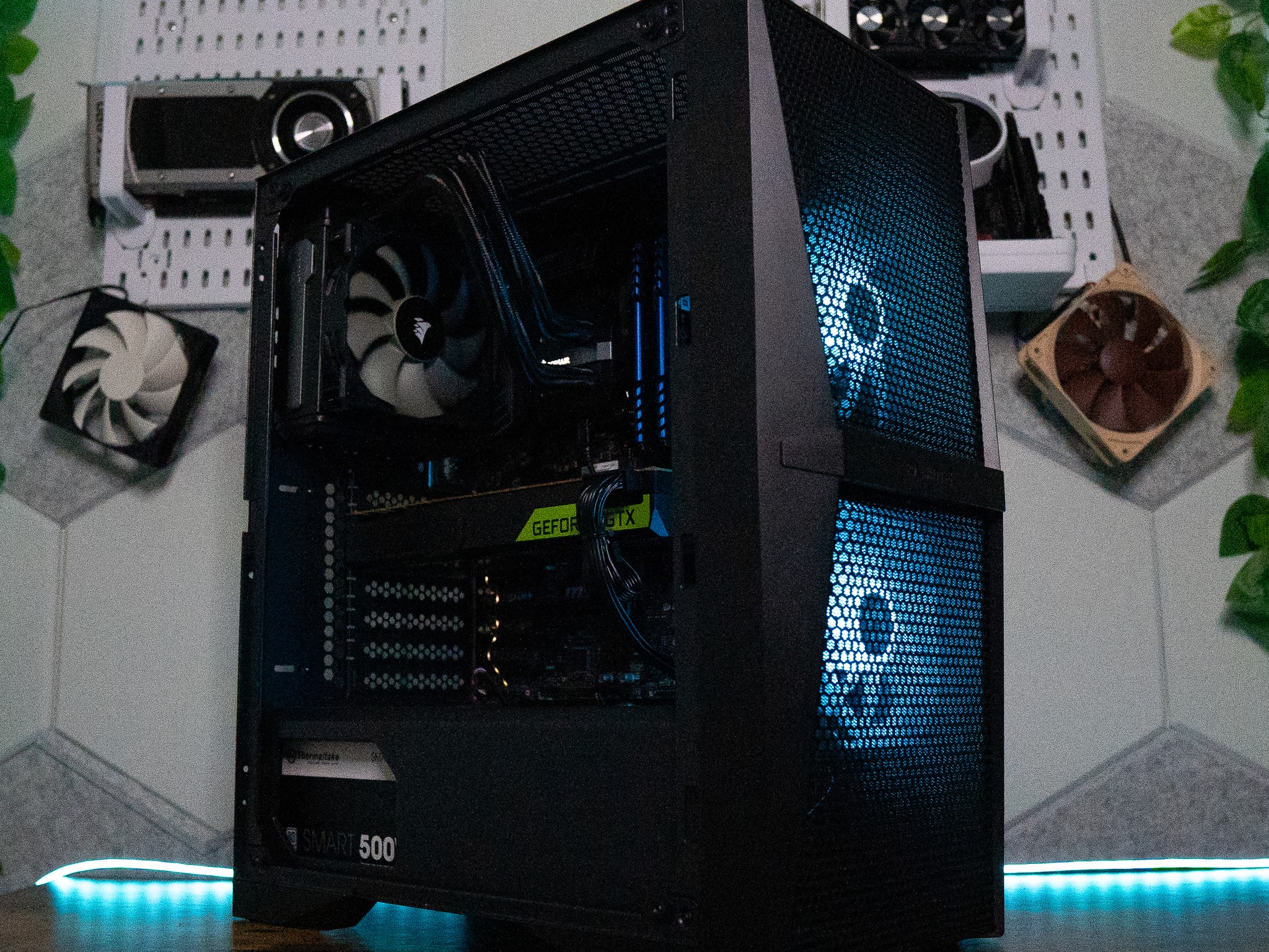 🍃🍃 | GTX 1080Ti 11GB | INTEL i7 8700K | 32GB DDR4 RAM | 1TB | Mint Guardian