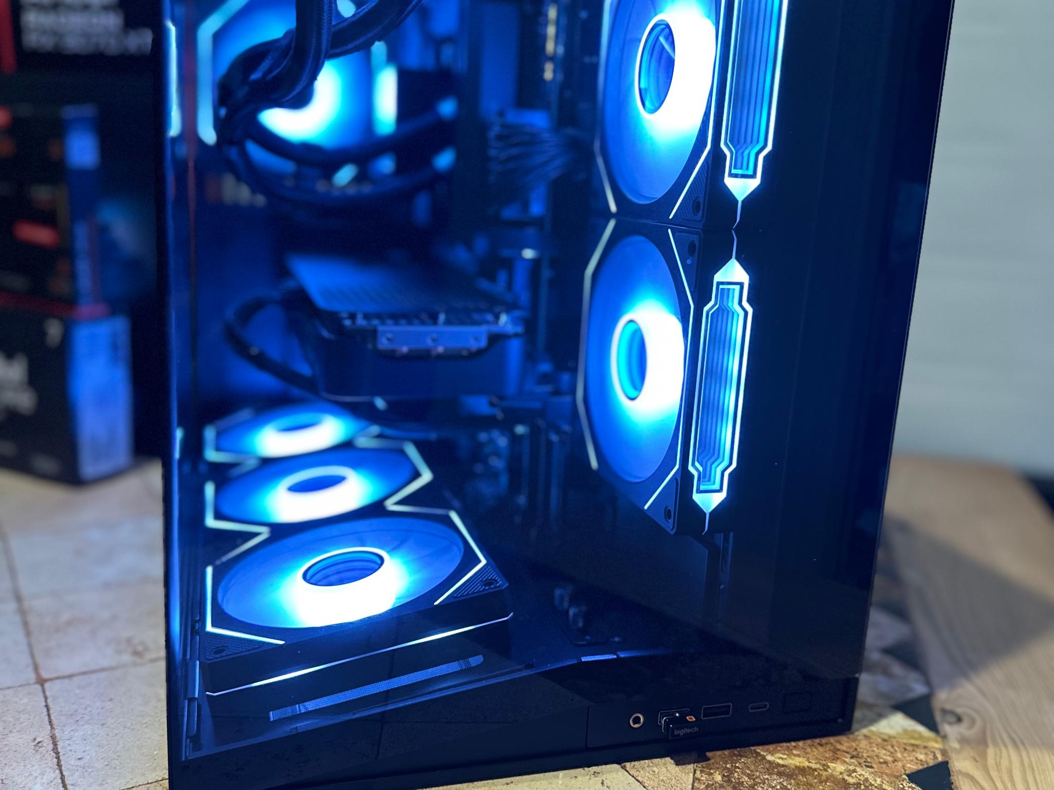 Intel Core Ultra 7 270K+ / PowerColor Reaper RX 9070XT 16GB / 32GB RAM / 2TB M.2 /MidTower Gaming PC