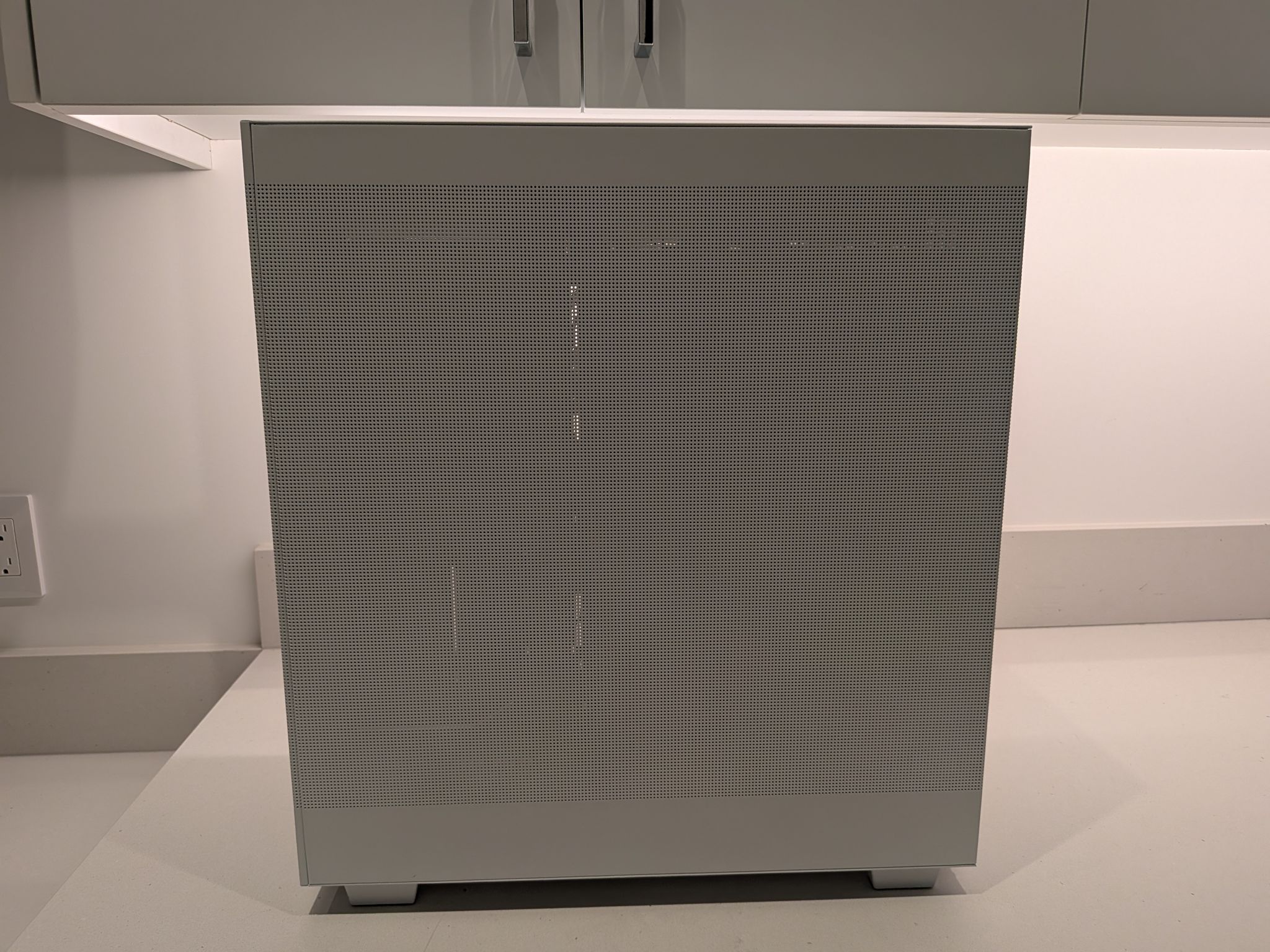 4K Ice Machine - RX 9070 XT, Ryzen 7 7800X3D, 64 GB DDR5, 4 TB Gen 4 NVME, Liquid Cooled, RGB