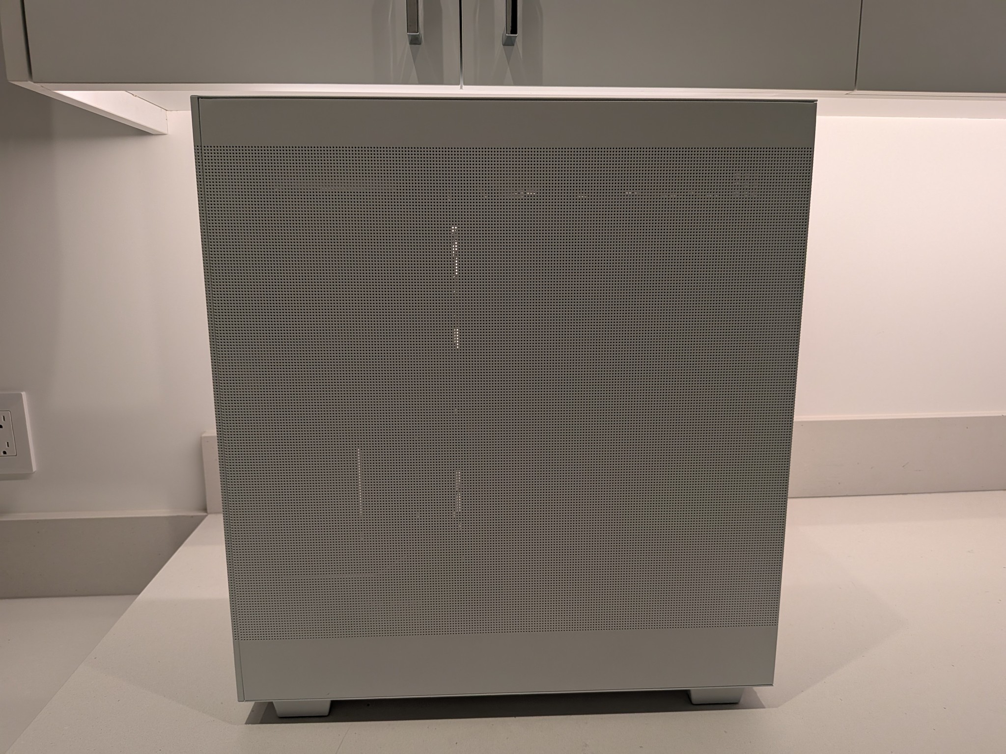 4K Ice Machine - RX 9070 XT, Ryzen 7 7800X3D, 64 GB DDR5, 4 TB Gen 4 NVME, Liquid Cooled, RGB