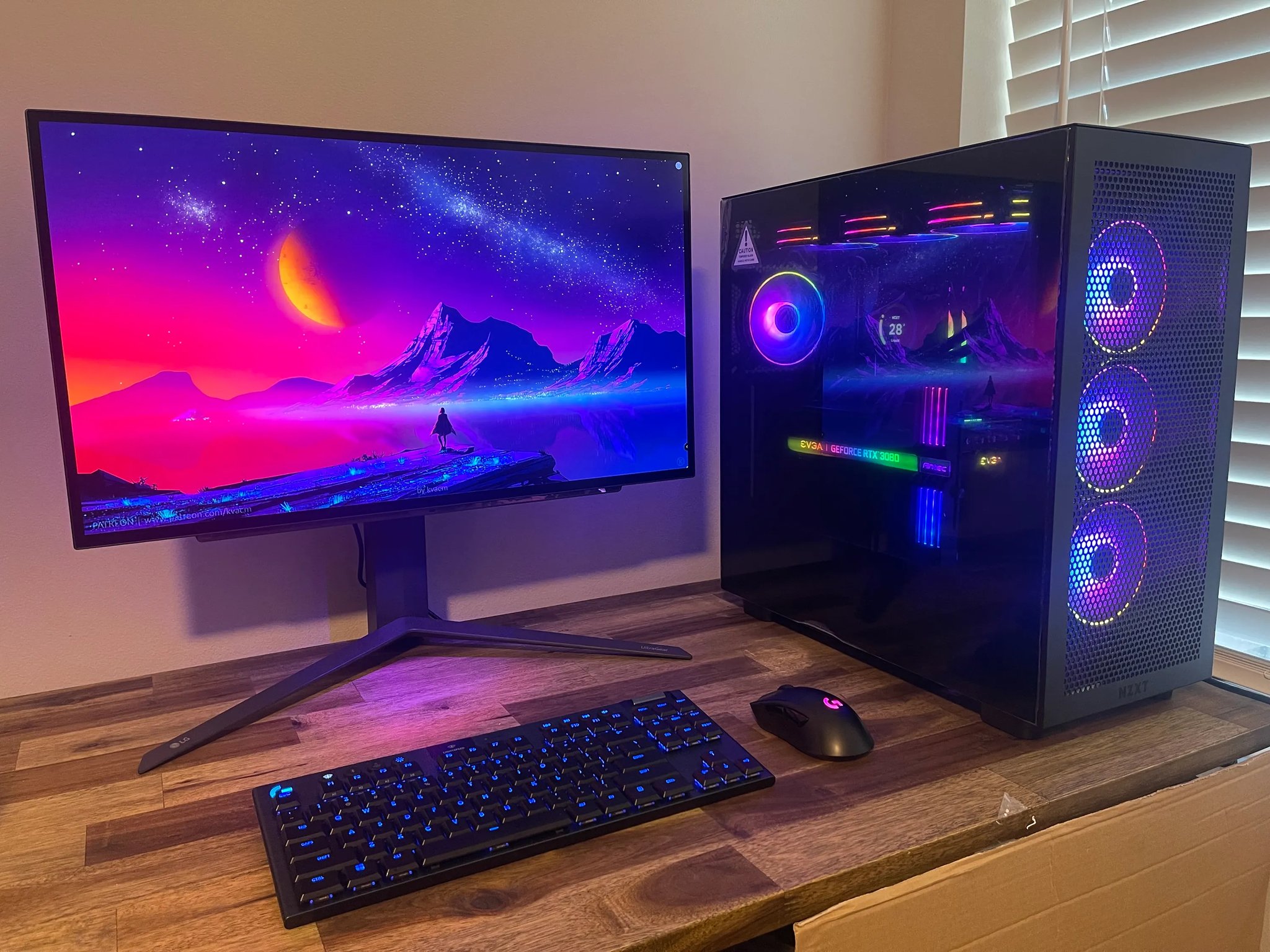 LG 27" UltraGear OLED Gaming Monitor - 27GR95QE-B 2k 240Hz