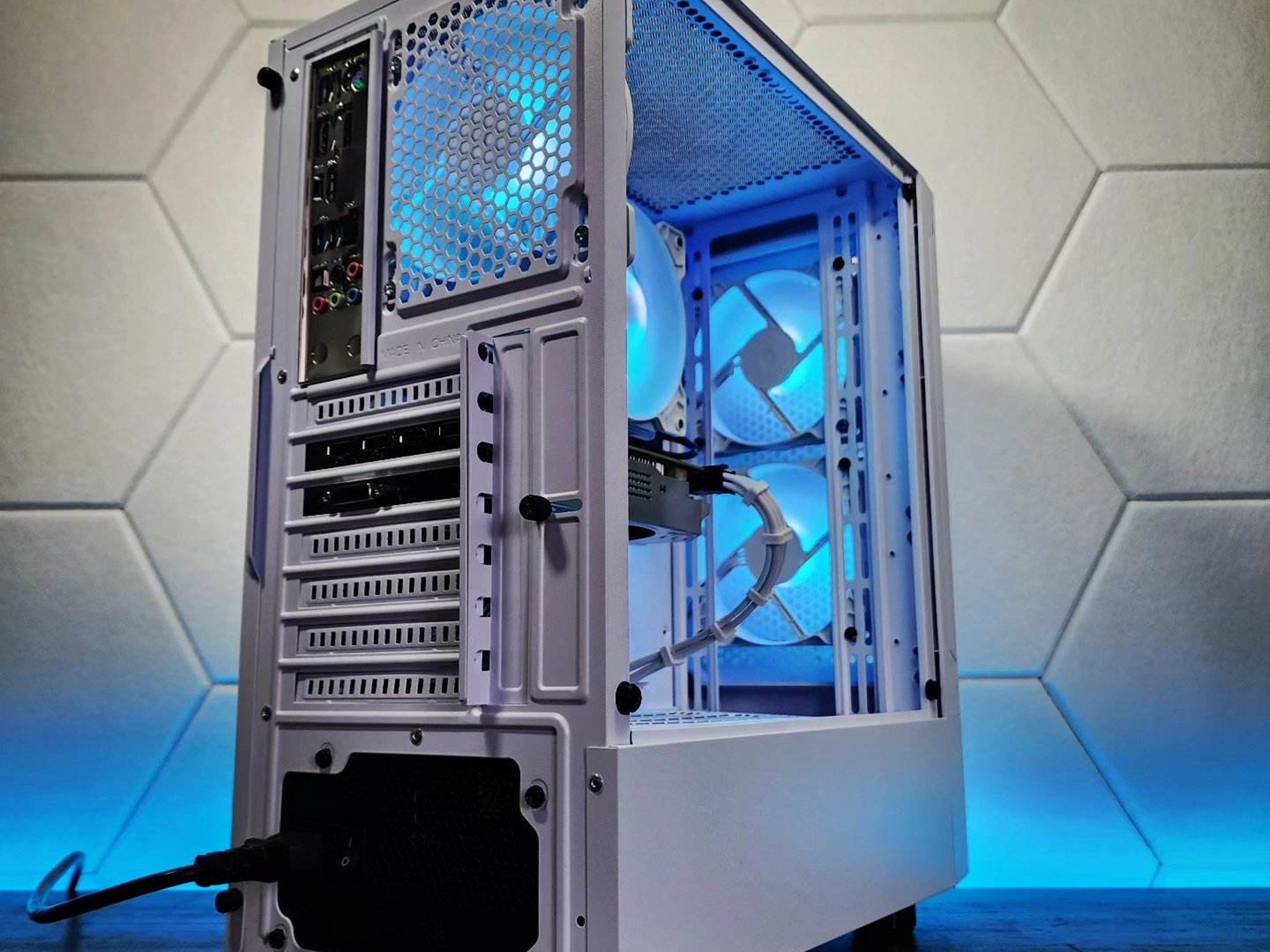 💙🤍💙 GTX 1060 6GB // Intel Core i3 10105F // Silicon Power 16GB 3200MHz