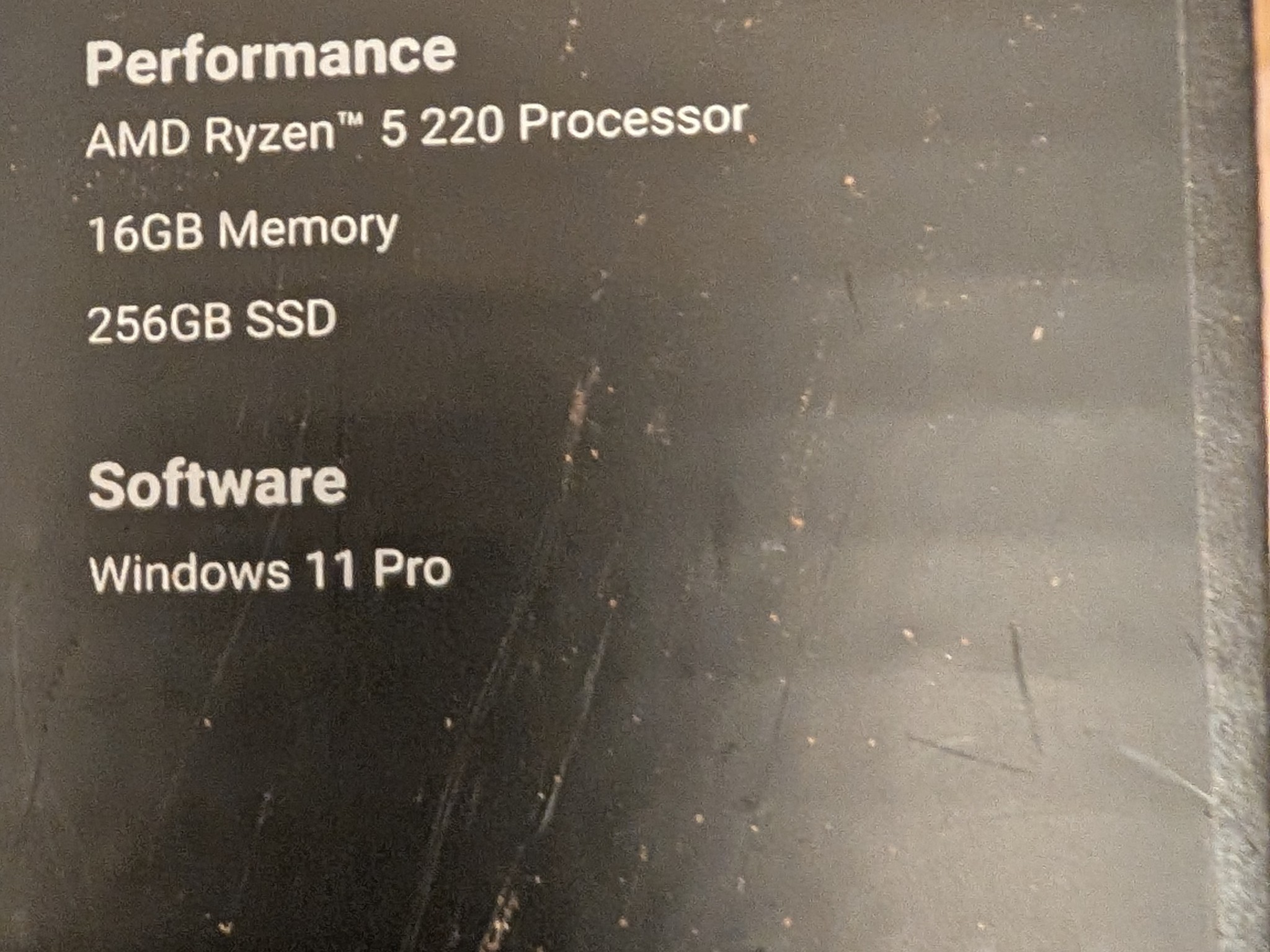 BNIB Dell Pro 16 Laptop Model: PC16255 AMD Ryzen™ 5 220 Processor with AMD Radeon™ 740M graphics