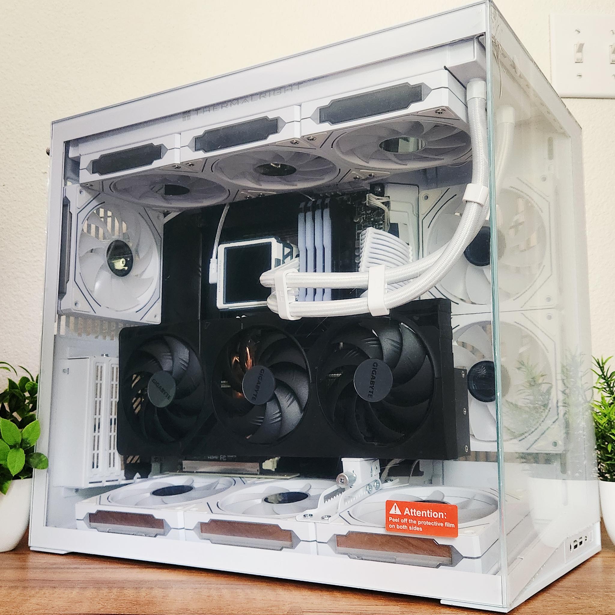 I9 13900K | RTX 4070 Ti SUPER | 32GB RAM | 4TB NVMe / SSD | WiFI + BT | WINDOWS 11 PRO
