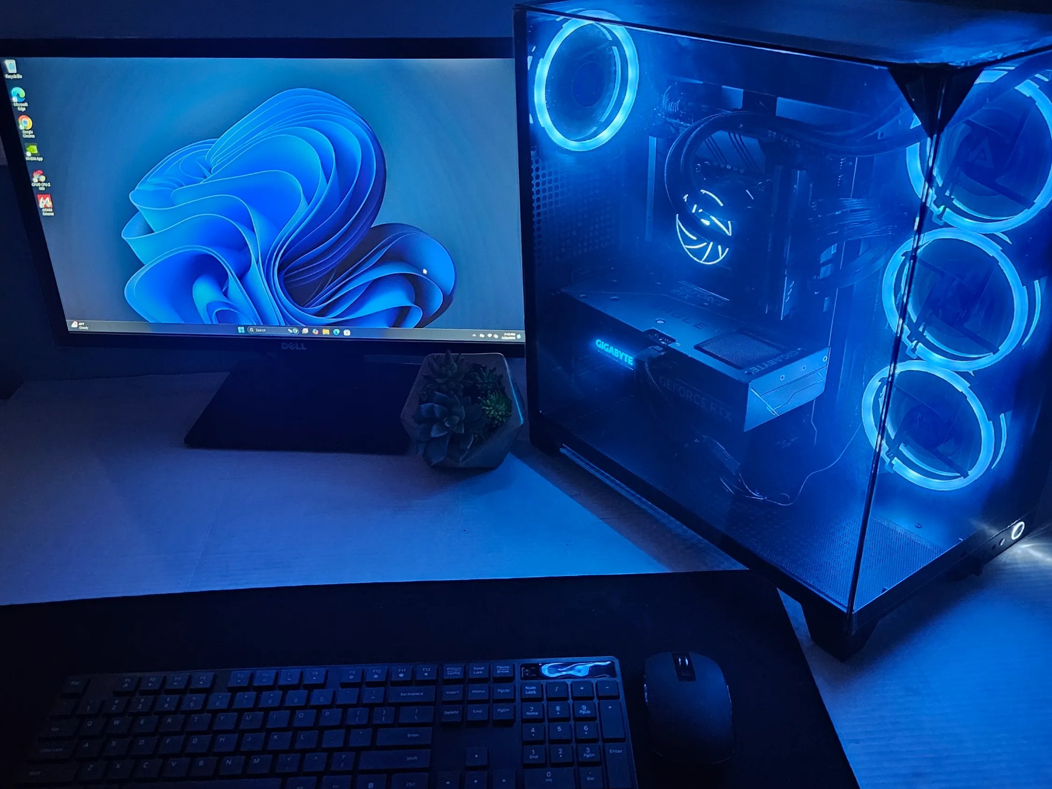 Frostbyte - 4070 Super - I7 12th Gen