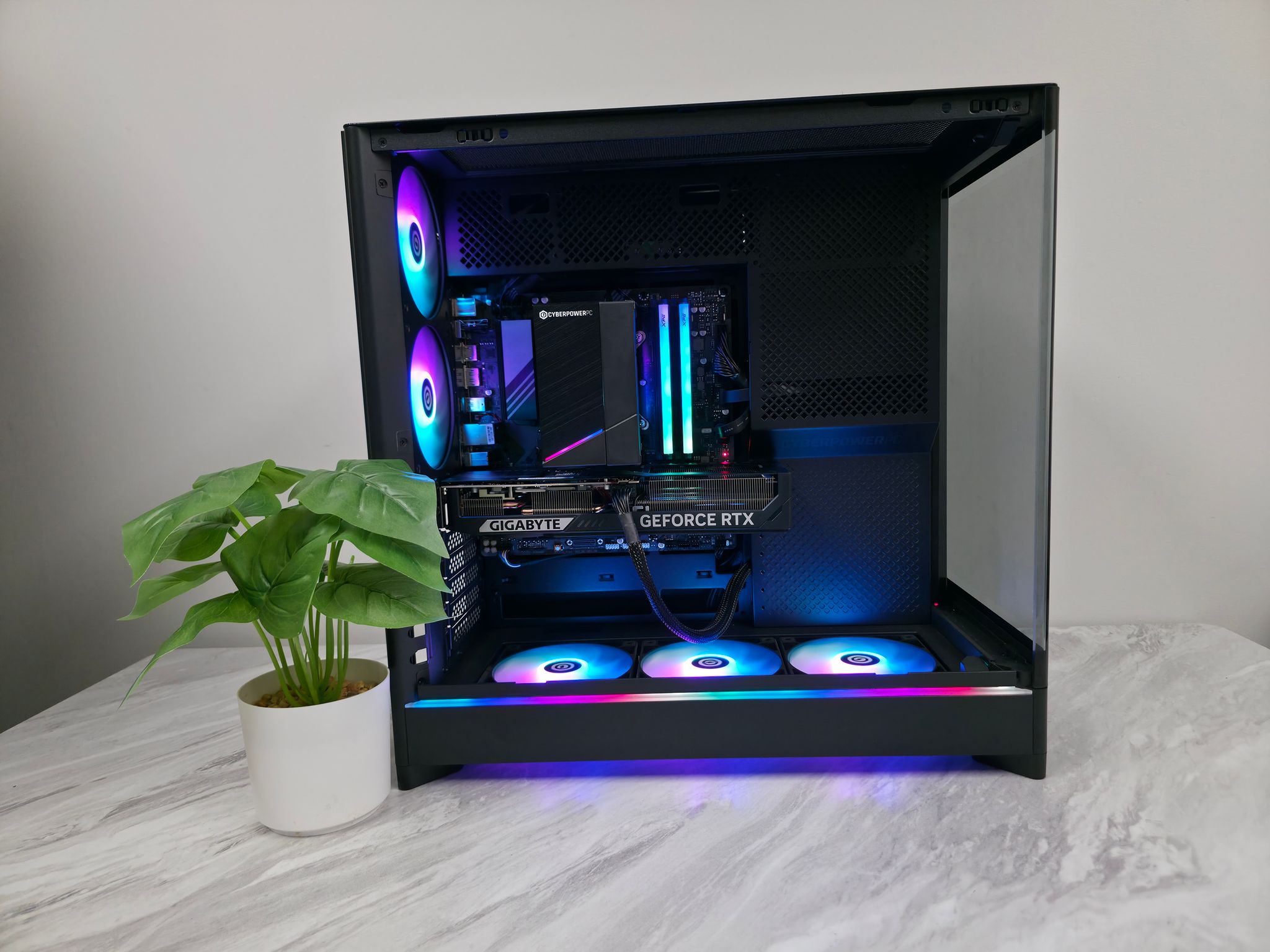RTX 5070 Gaming Streaming Computer PC (Intel 14900f, 32gb DDR5 6000 MHz) WiFi and Bluetooth