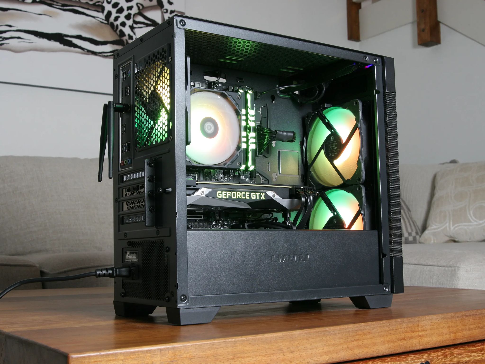 Gaming / Streaming PC - Nvidia GTX 1080 Ti - Ryzen 7 3700X - 16GB DDR4 - 1TB SSD NVME