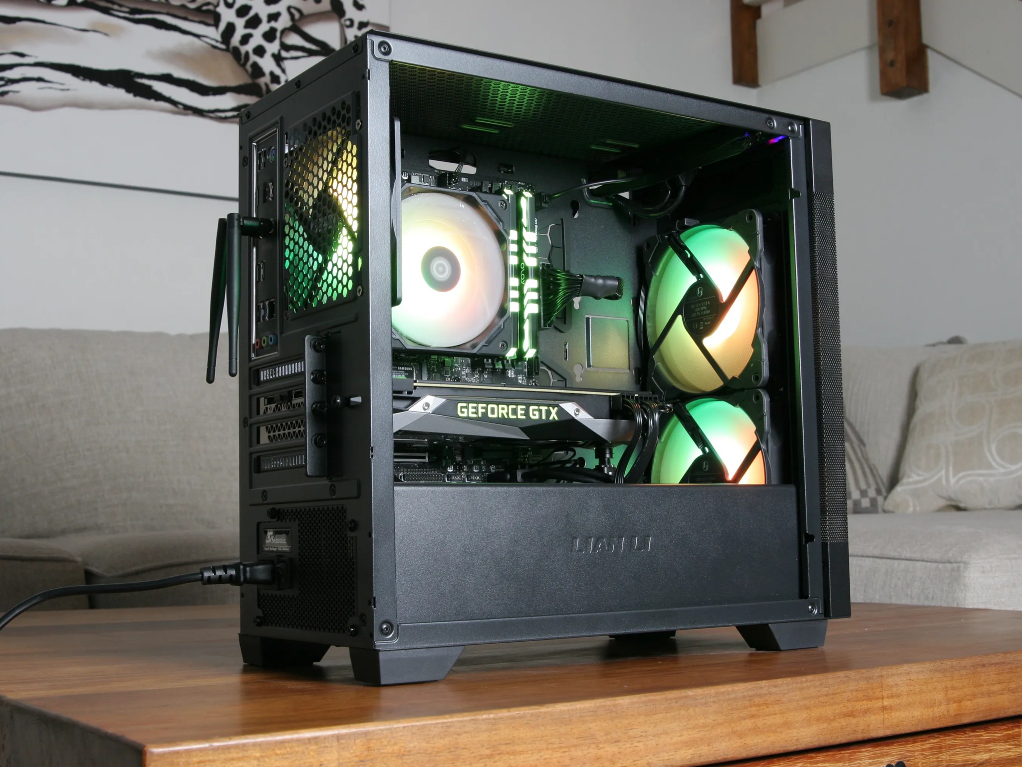 Gaming / Streaming PC - Nvidia GTX 1080 Ti - Ryzen 7 3700X - 16GB DDR4 - 1TB SSD NVME