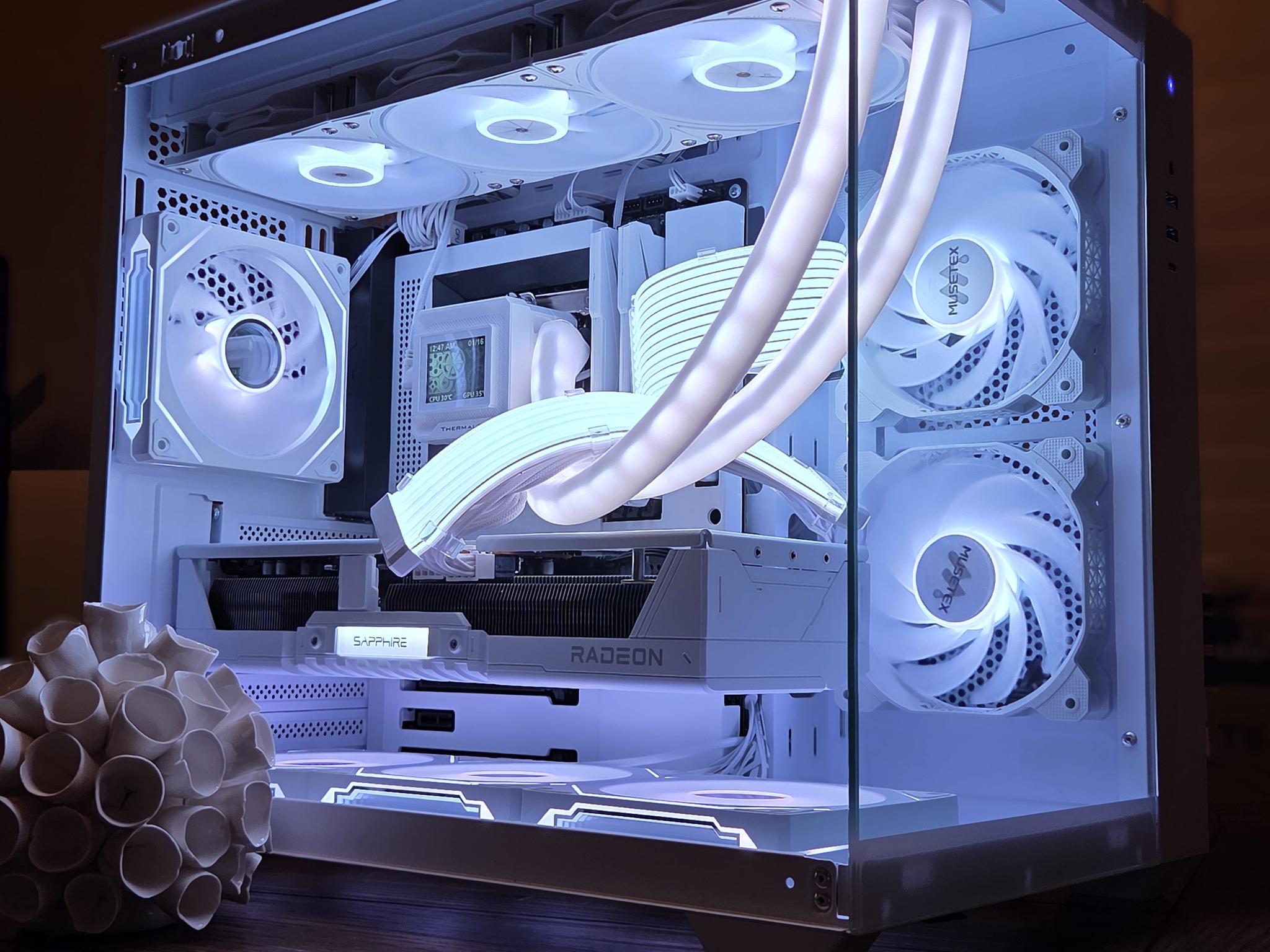 The White Knight! ⚔️ | RX 9070 Gaming PC | Intel i5-14600K | 32GB DDR5 | 1TB NVMe | 2" LCD Display!