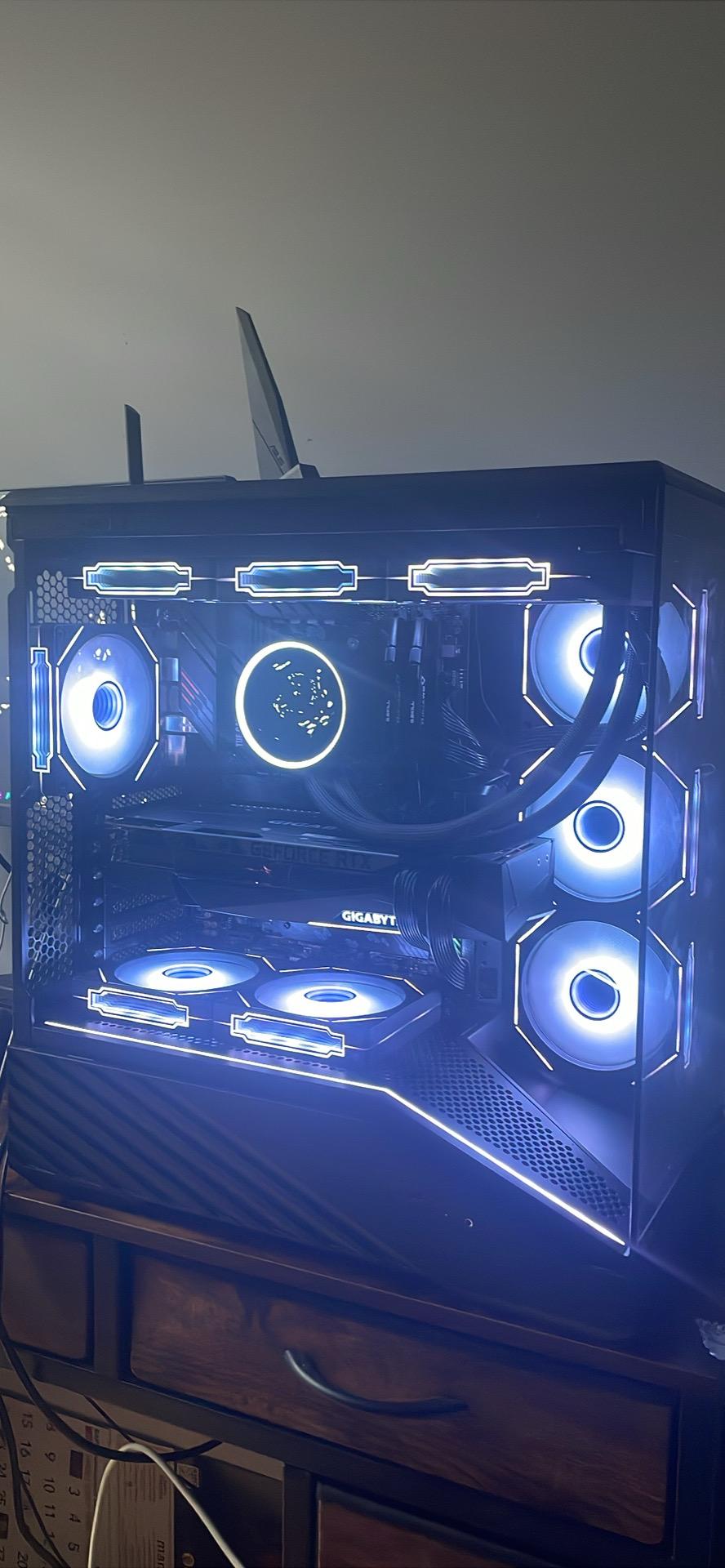 Ryzen 5600x  RTX 3080 32 Gbs DDR4 1TB intel Nvme Drive