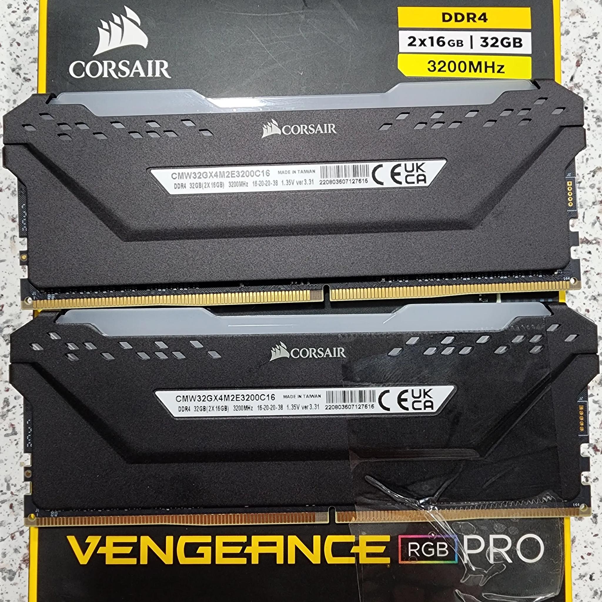 *READ DESCRIPTION* Corsair Vengeance RGB Pro 32GB 3200 CL16 