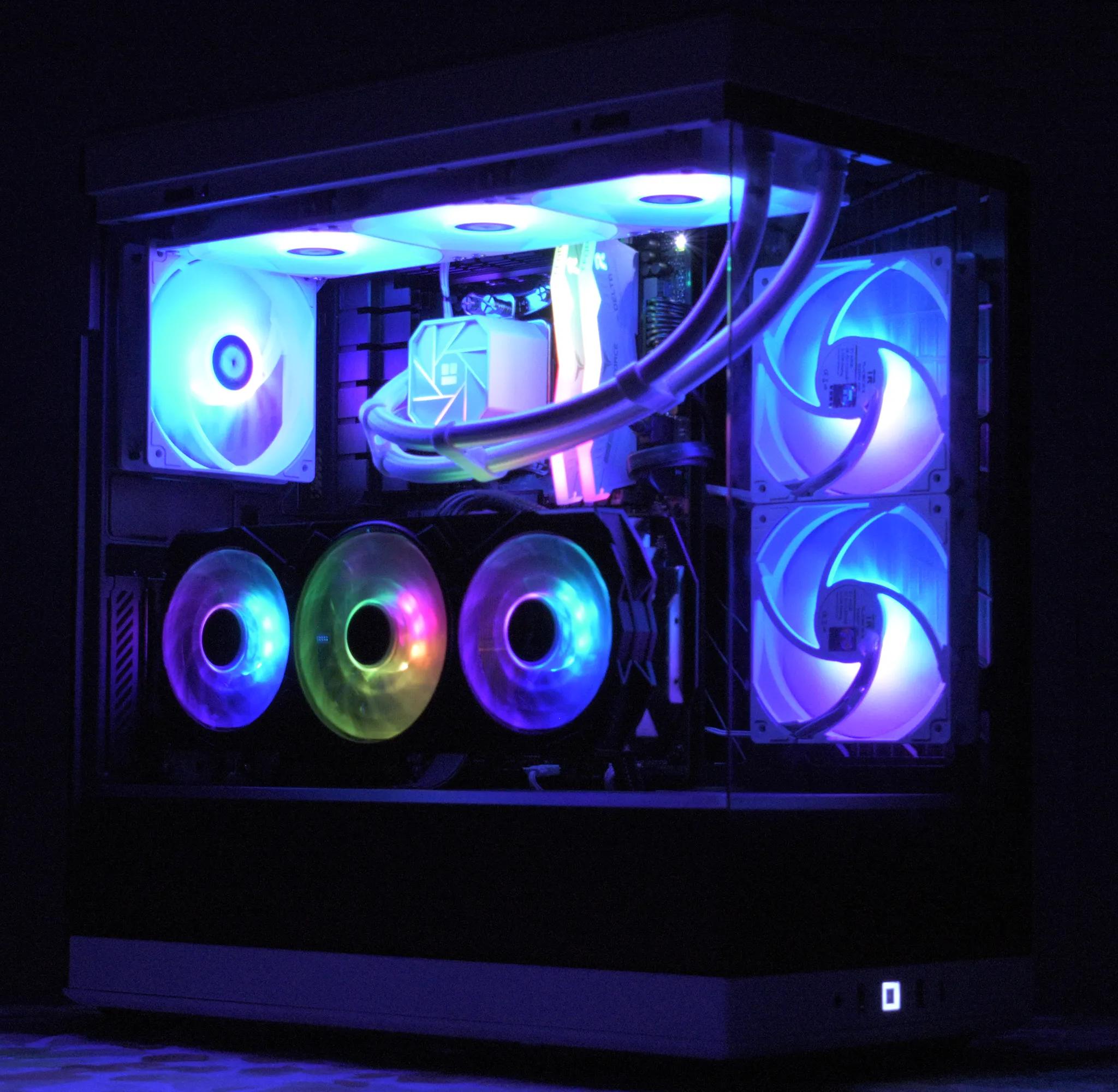 ⚫⚪Stormtrooper⚪⚫ AMD Ryzen 9 7900X | RTX 4070ti Super 16GB | 32GB DDR5 | 2TB Gen4 nVME RGB Gaming PC