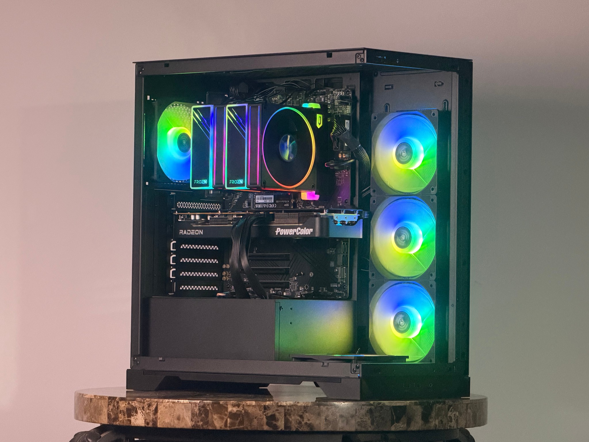 FREE SHIPPING 🖤 🌈 Black RGB Gaming PC | RX 9070 16 GB | Ryzen 5