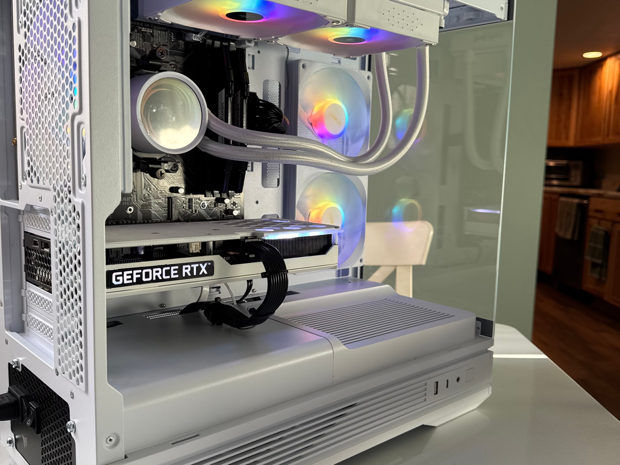 Frost Forge | Custom Gaming PC | 3060 TI - R7 2700X  - 16GB Ram -  1TB SSD