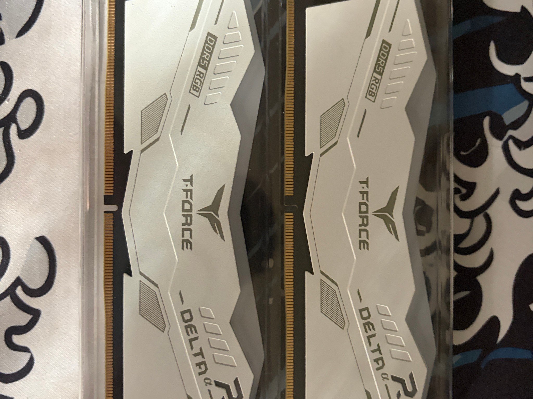 32GB T- Force Delta Alpha DDR5 (16gb x 2)
