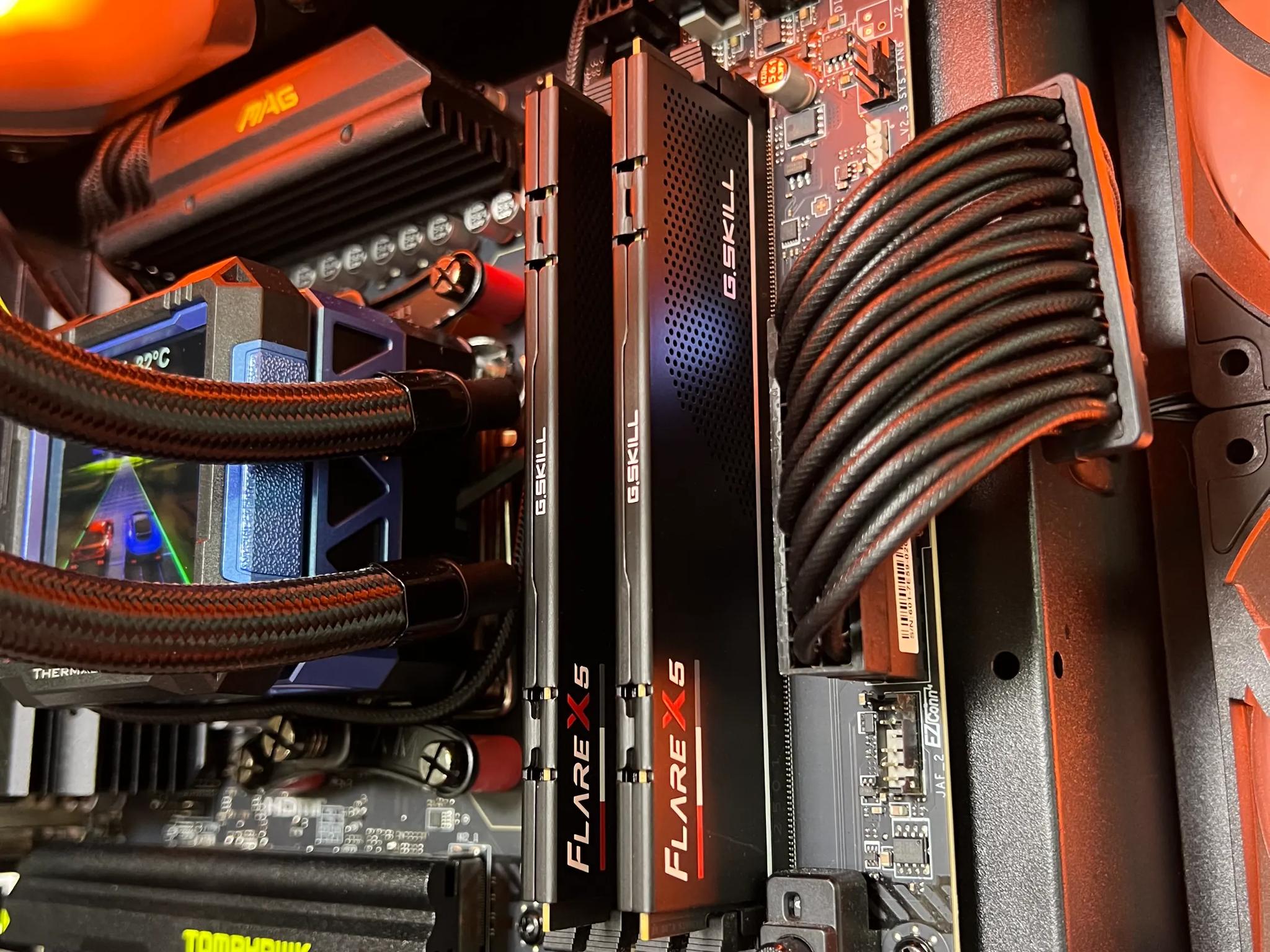 RTX 4070 Ti, Ryzen 9 9900X, 32GB DDR5, 1TB SSD, WiFi - Liquid Cooled Gaming PC