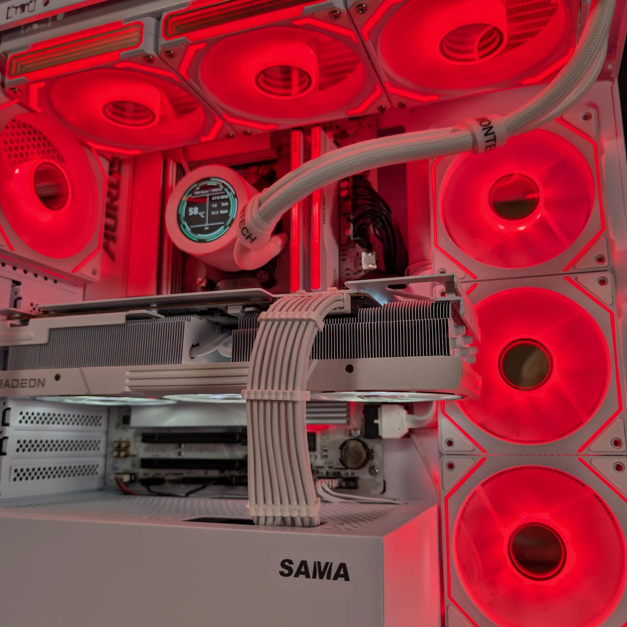 RX 7900XT 20GB // Ryzen 7800x3D // 32GB DDR5 // 2TB Gen4 NVMe // WiFi