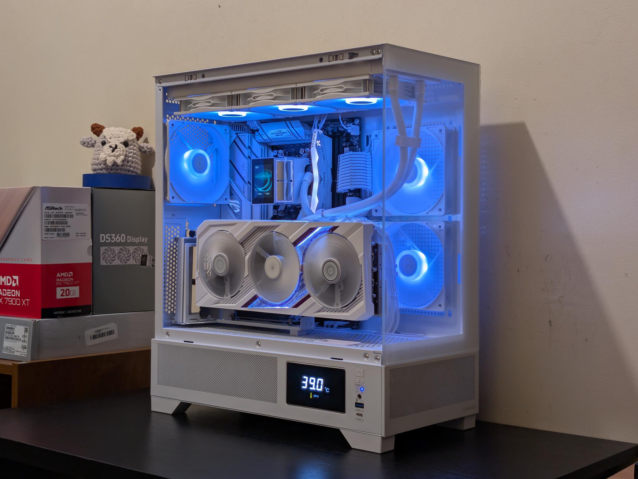 🤍🦢 4K Gaming Beast | RX 7900XT | Ryzen 7 7700X | 2TB SSD | 32GB RAM | WiFi 6 & Bluetooth 🦢🤍