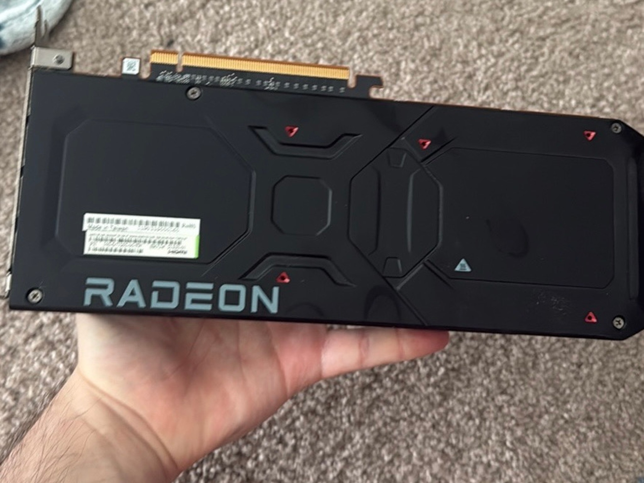 SAPPHIRE Radeon RX 7800 XT 16GB GDDR6 PCI Express 4.0 x16 ATX Graphics Card 21330-01-20G