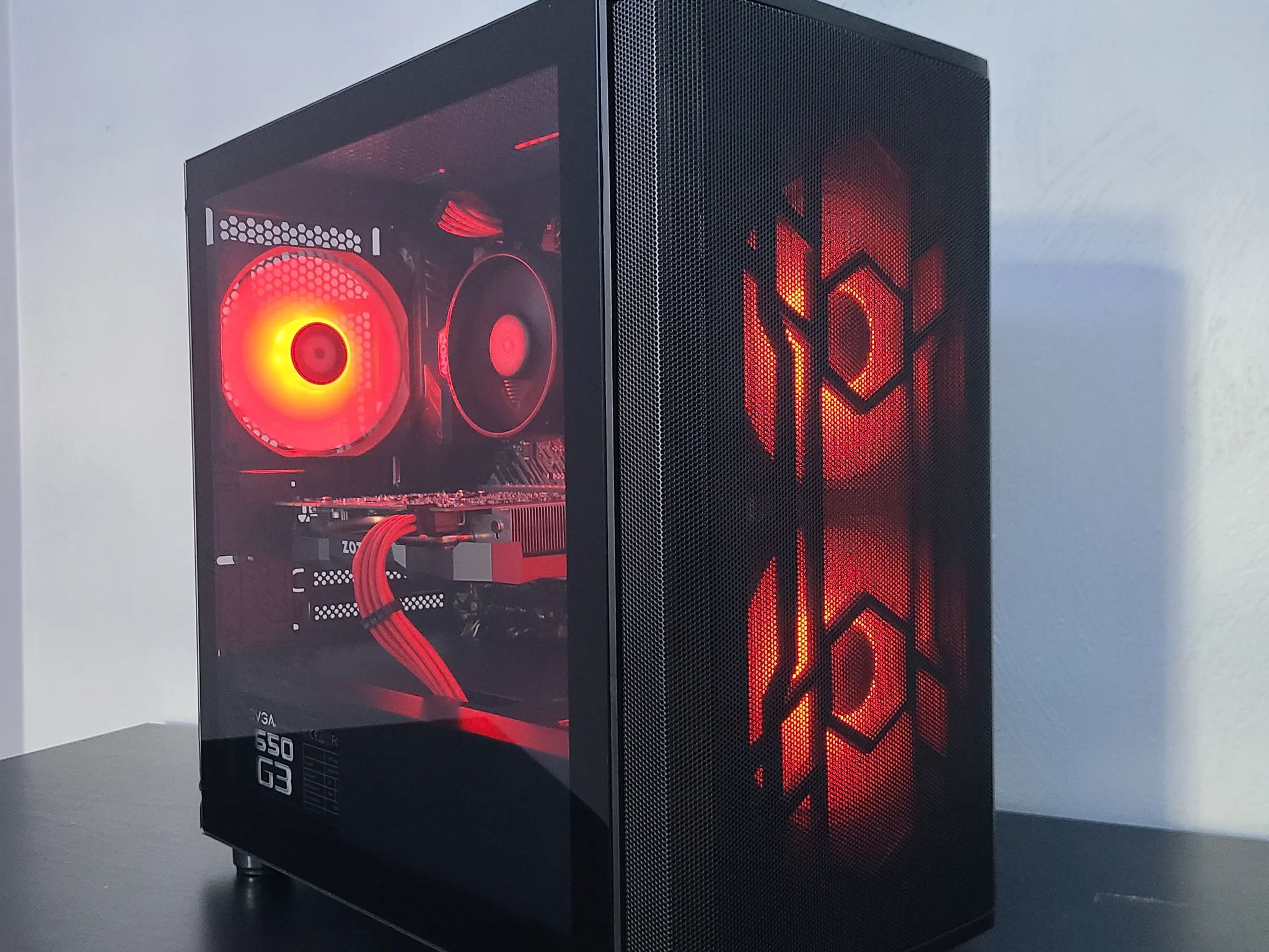 ⚫🔴 Scarlet Noir ⚫🔴 GTX 1060 6GB + Ryzen 5 1600