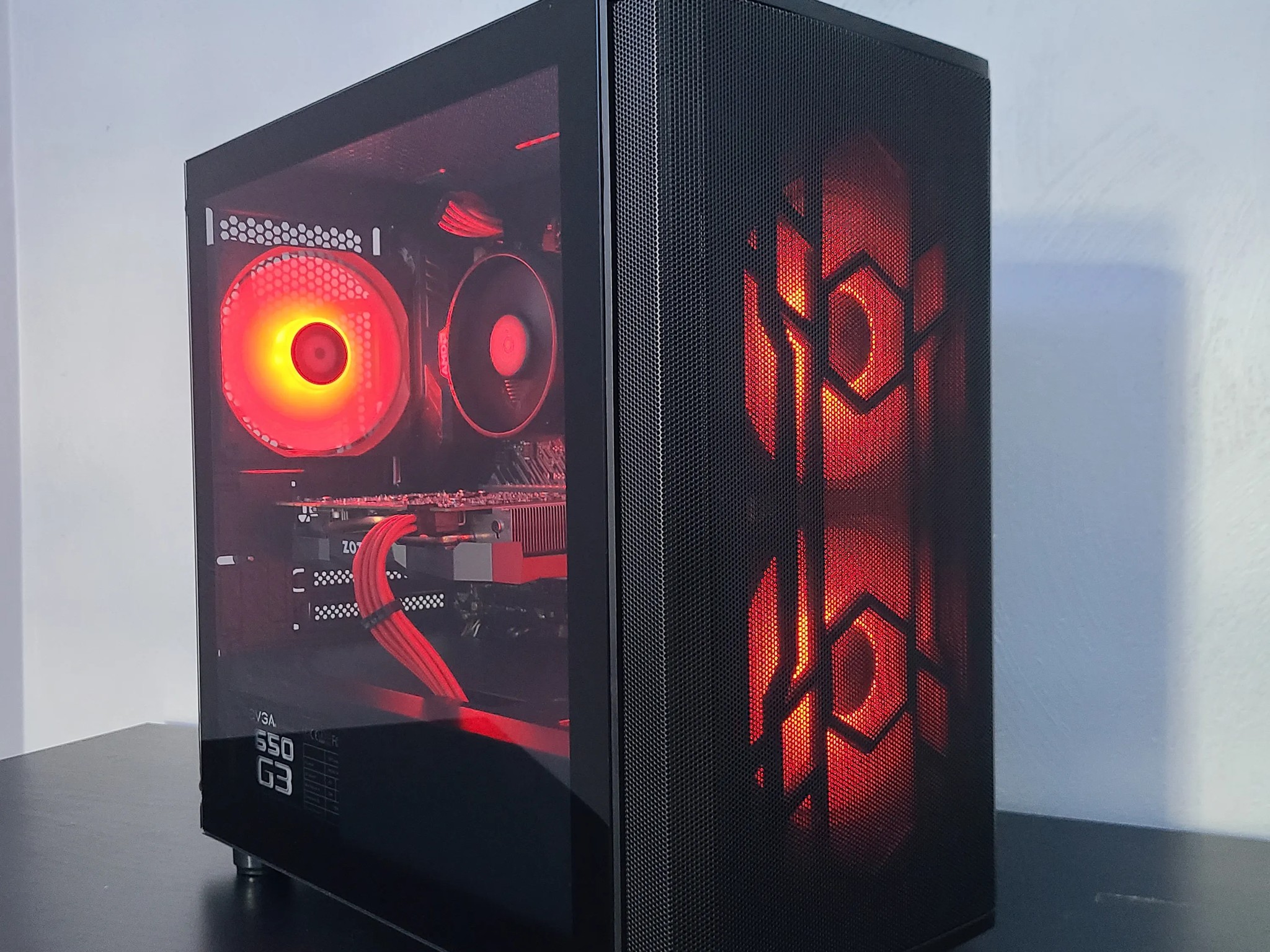 ⚫🔴 Scarlet Noir ⚫🔴 GTX 1060 6GB + Ryzen 5 1600