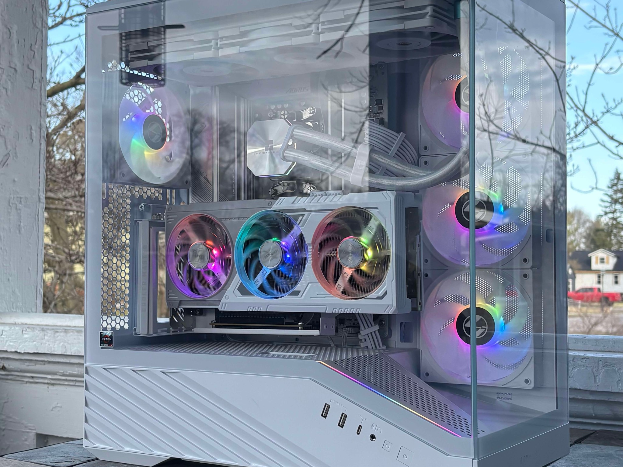 Black Cat Customs – Arctic Fang | Ryzen 7 7700X + 9070XT ❄️