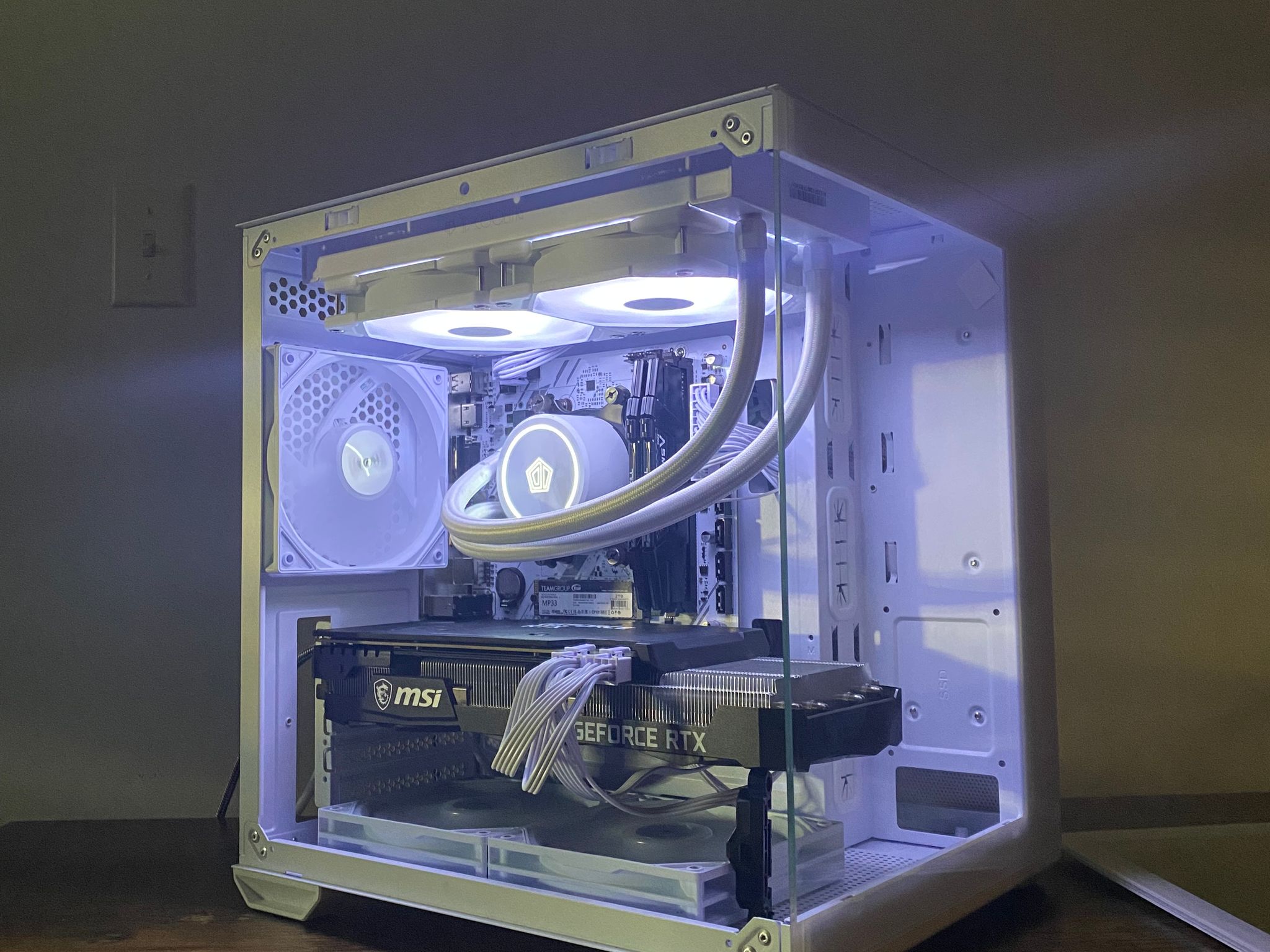 WHITE GAMING PC | RTX 3070 8gb | Ryzen 5 5600gt | 32 gb DDR4 Ram | 2 tb NVME SSD | Windows 11 + WIFI