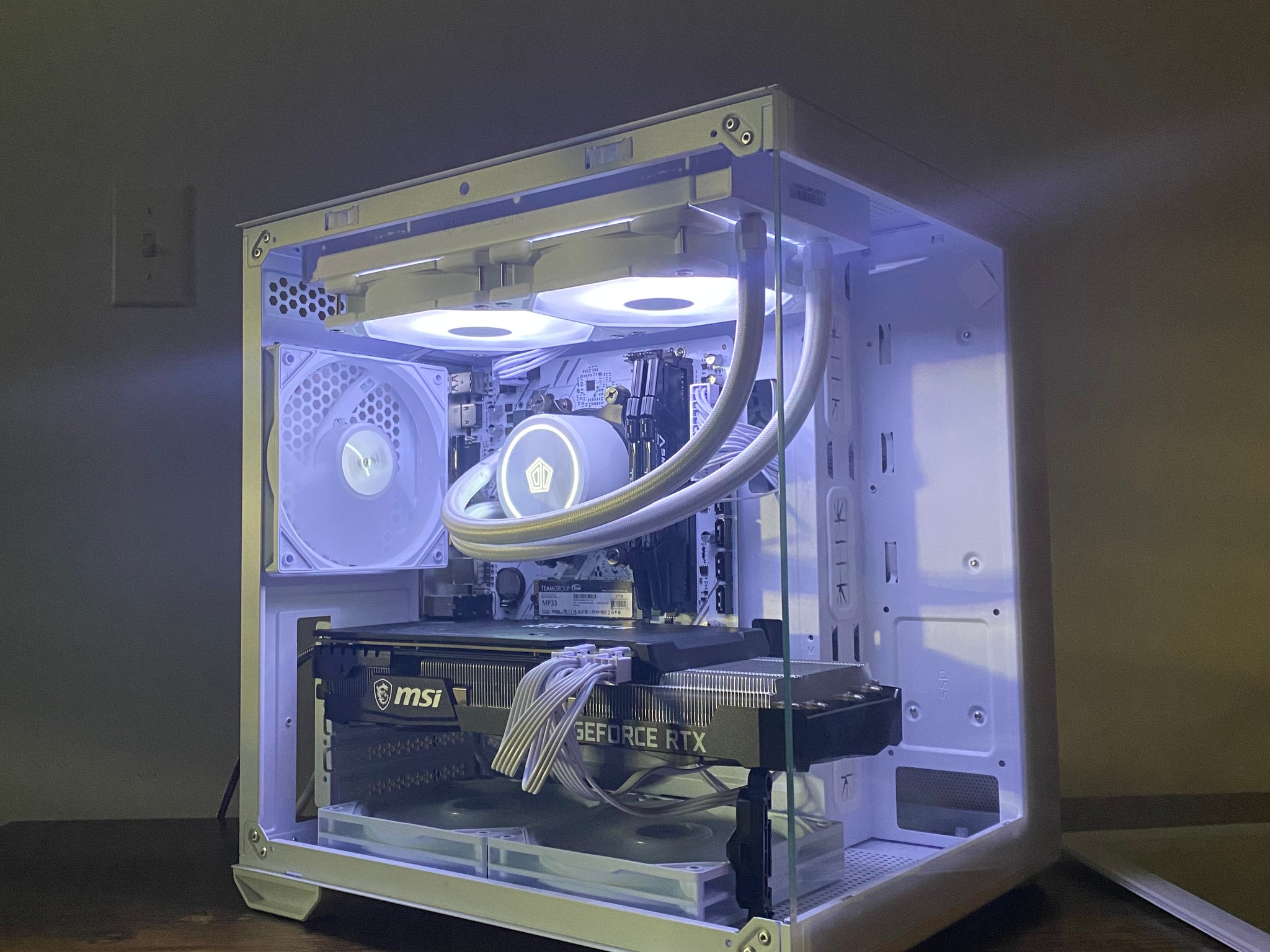 WHITE GAMING PC | RTX 3070 8gb | Ryzen 5 5600gt | 32 gb DDR4 Ram | 2 tb NVME SSD | Windows 11 + WIFI