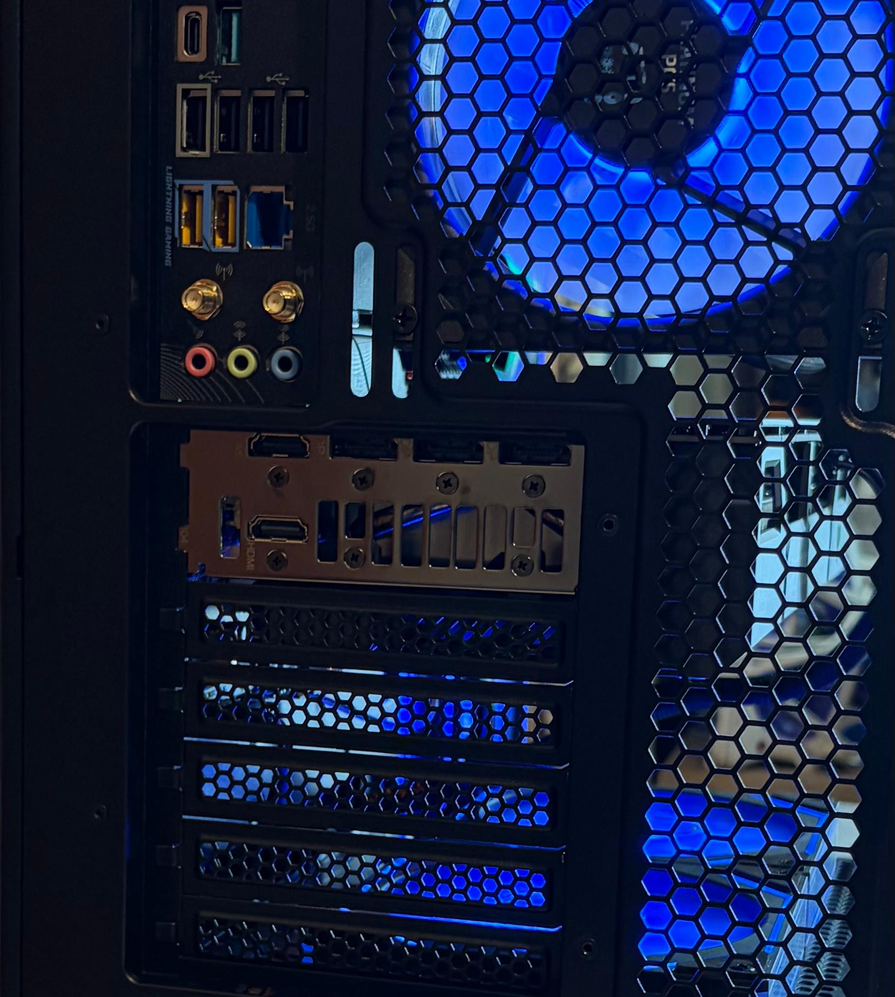 RTX 5070 | RYZEN 7 7800X3D | 16GB DDR5 | 750W PSU | 2TB NVME | 360MM AIO