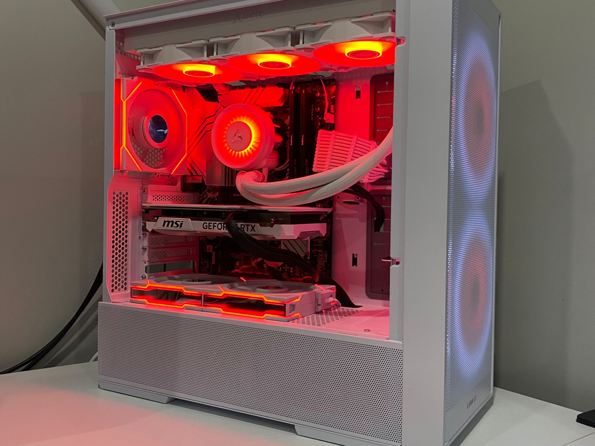 RTX 4070 Super | Intel i7-14700K | 32GB DDR5 RAM | 2TB NVME | Gaming PC