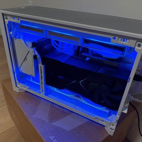 CUSTOM BUILT MICRO-ATX BUILD! RTX 4080 Super FE + i7-13700 IN MONTECH TEN