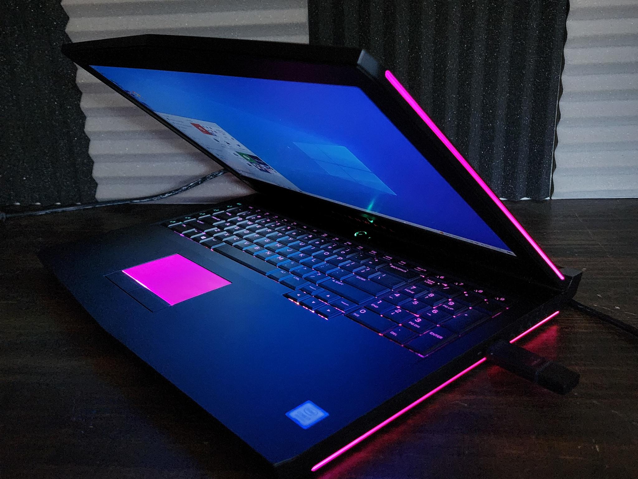 👽 GeForce GTX 1070 8GB // Intel Core i7 8750H // SK Hynix 16GB 2400MHz : Alienware 17 R5