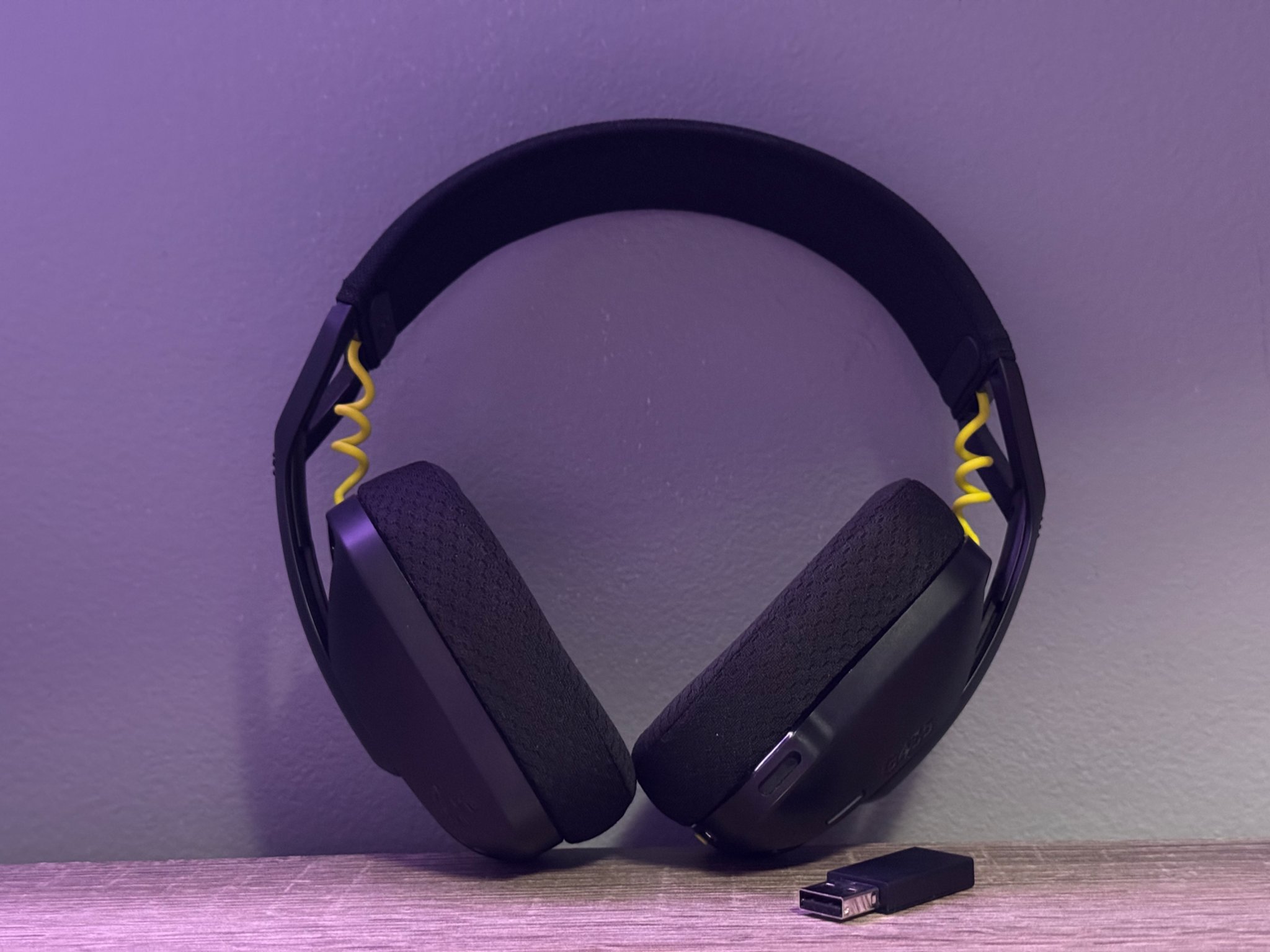 Logitech G435 LIGHTSPEED Gaming Headset || Super Light & Wireless Headset!!