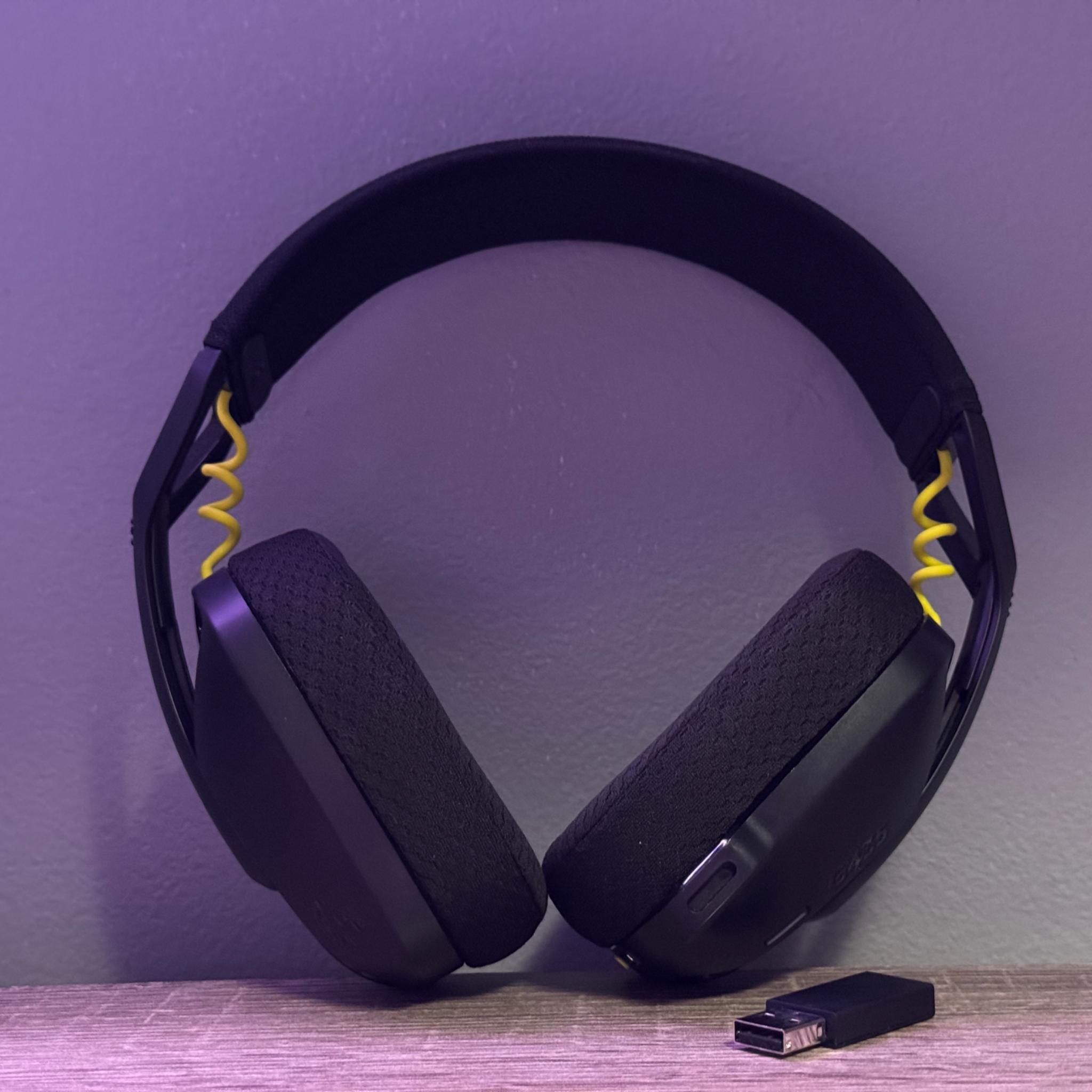 Logitech G435 LIGHTSPEED Gaming Headset || Super Light & Wireless Headset!!