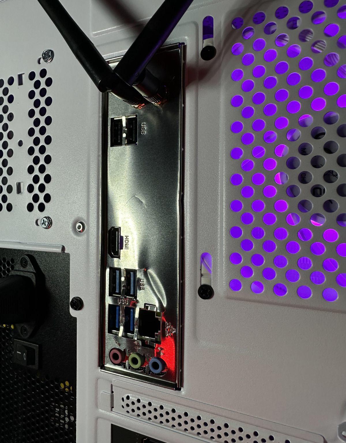 🤍 White Gaming PC [RTX 3060][Ryzen 5 5500][1TB SSD]