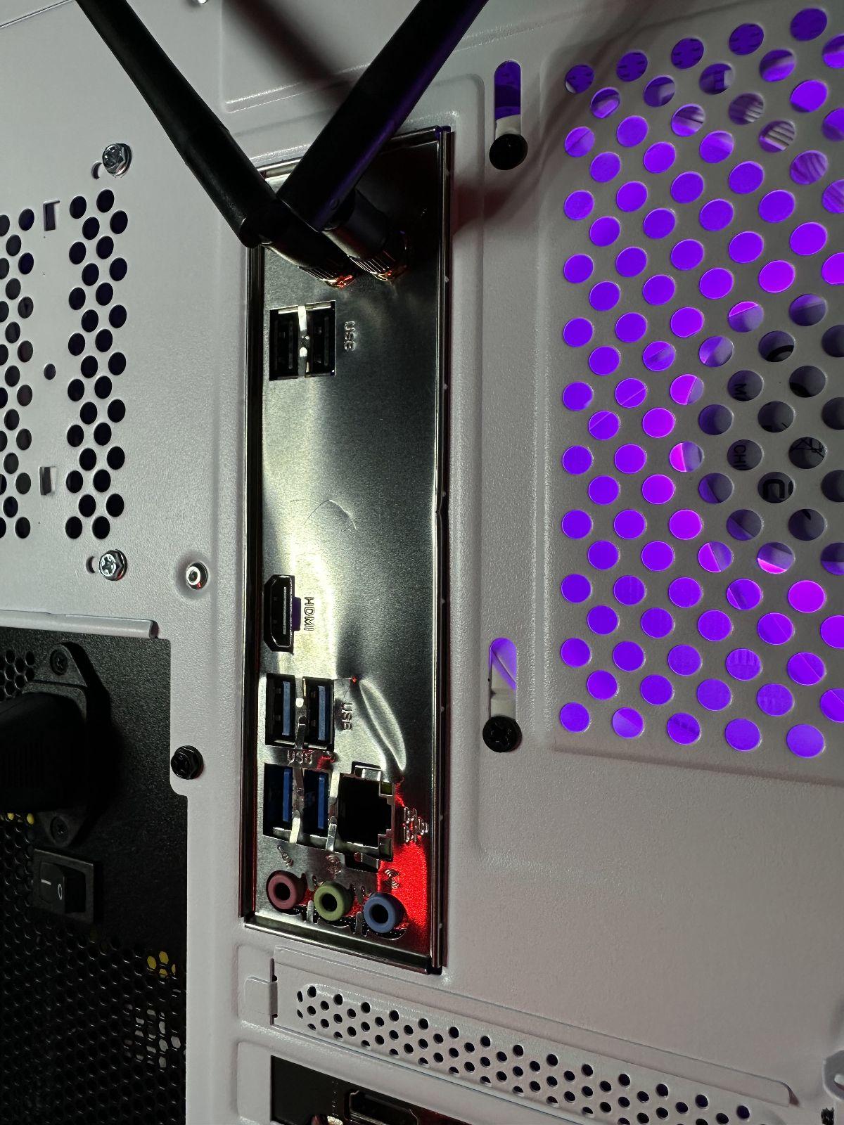 🤍 White Gaming PC [RTX 3060][Ryzen 5 5500][1TB SSD]