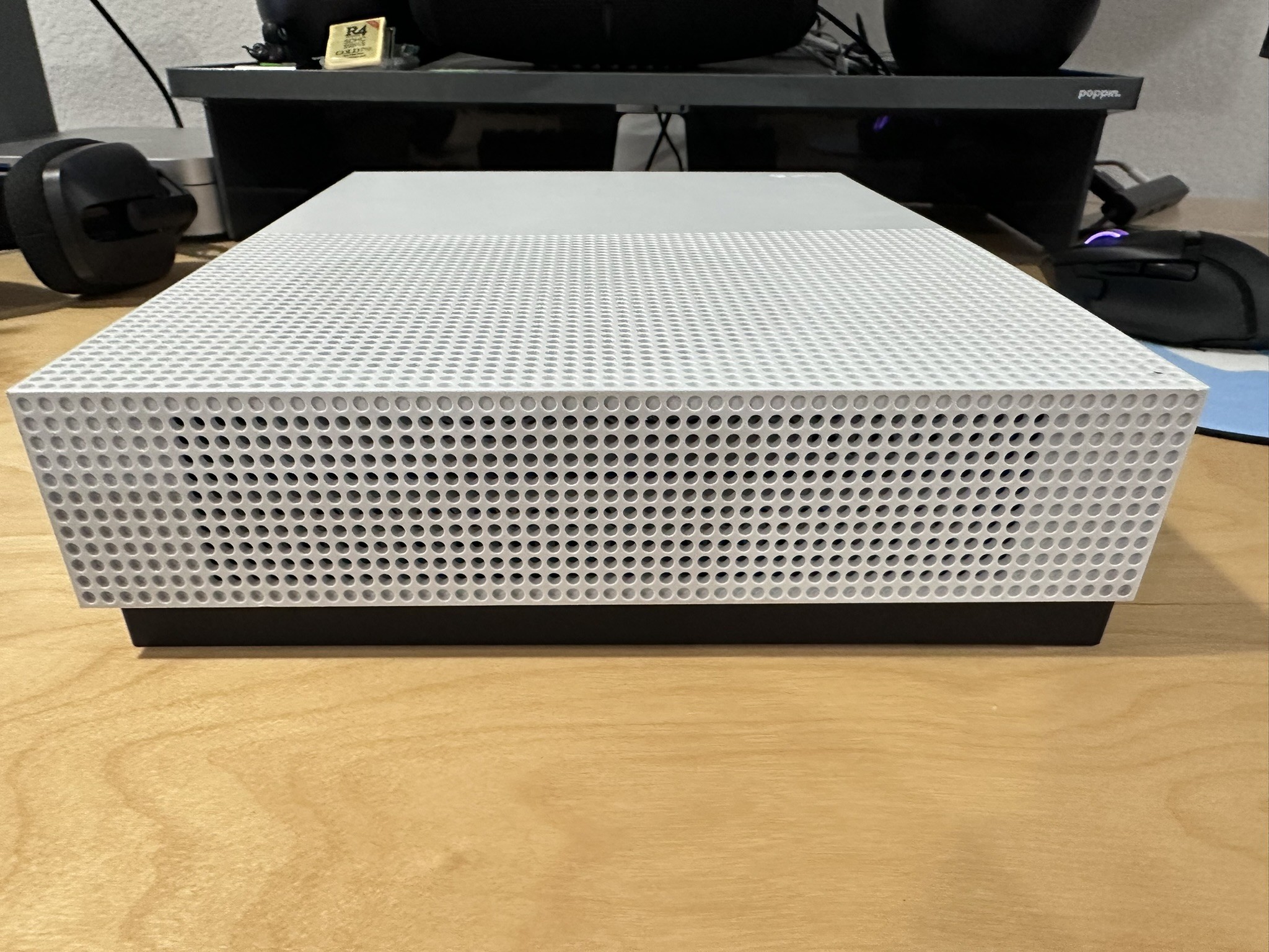 Xbox 1S all digtial 1TB [no controller]