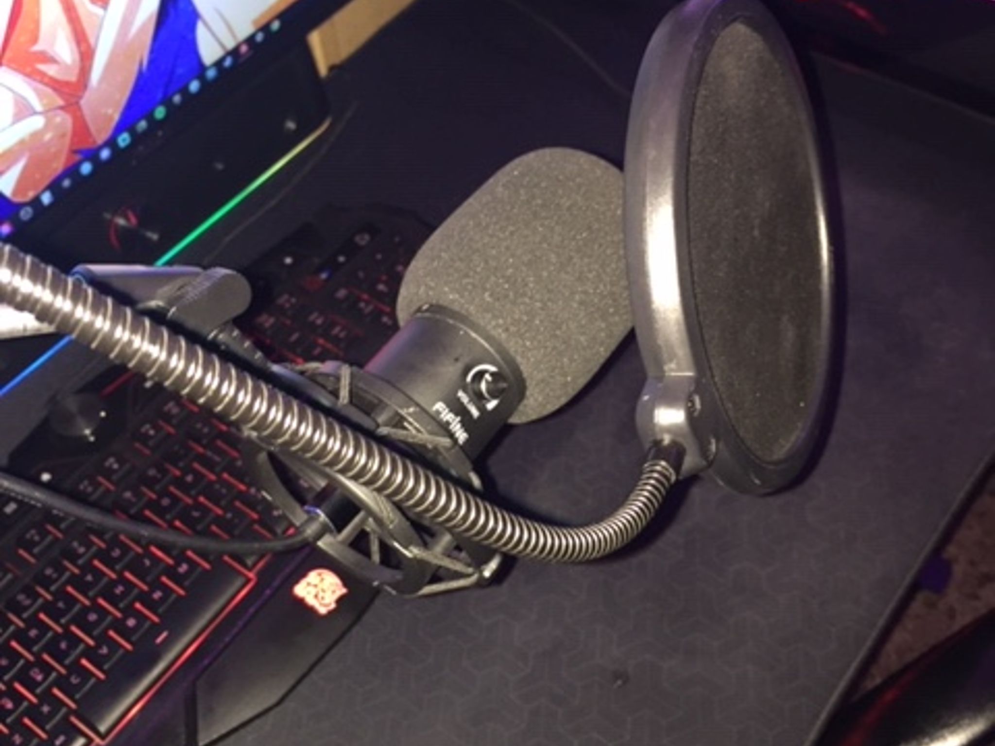 Fifine Technology T669 Black Studio Recording Condenser Mic 