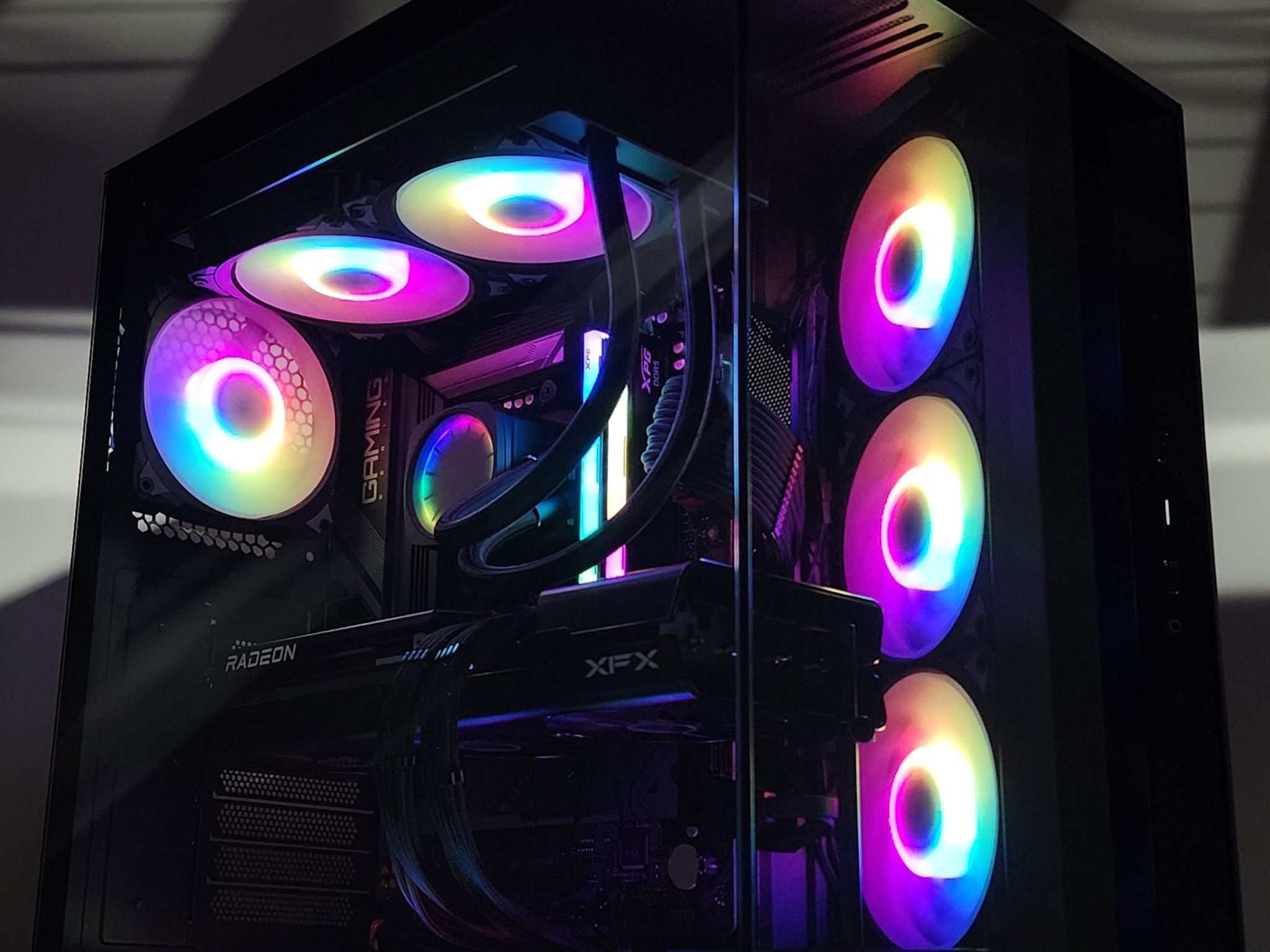 Gaming PC Ryzen 7 7700 32GB RAM 2TB SSD RX 7700 XT 12GB Windows 11 Computer