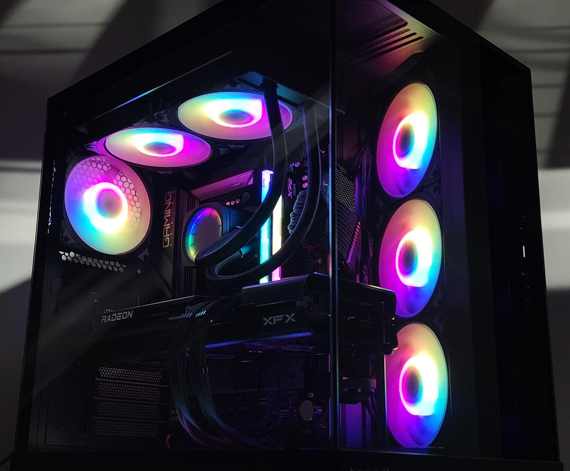 Gaming PC Ryzen 7 7700 32GB RAM 2TB SSD RX 7700 XT 12GB Windows 11 Computer