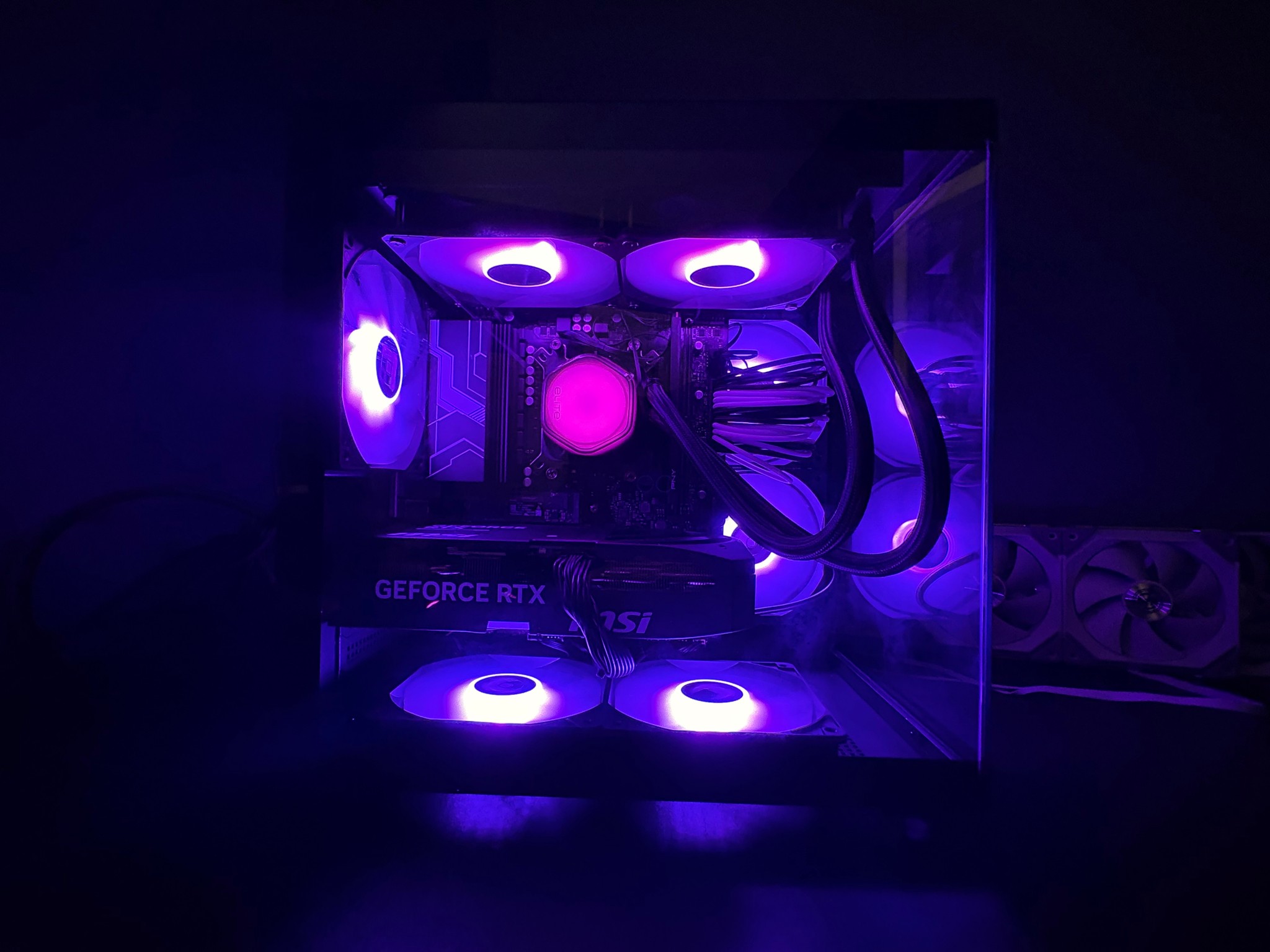 5070/Ryzen 5 7600x/16GB DDR5 Gaming pc