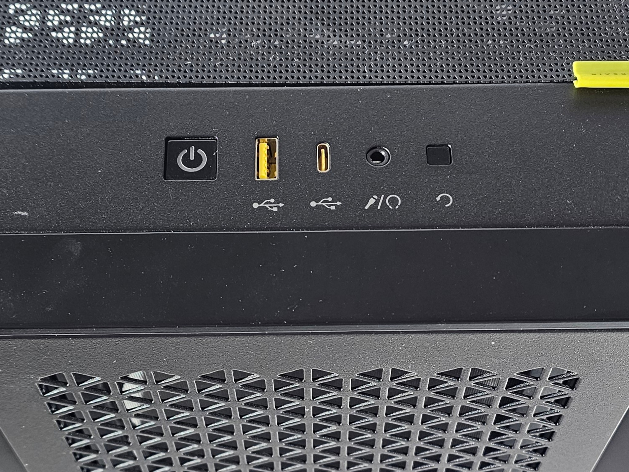 Corsair 4000D PC Case with Tempered Glass and Front Mesh