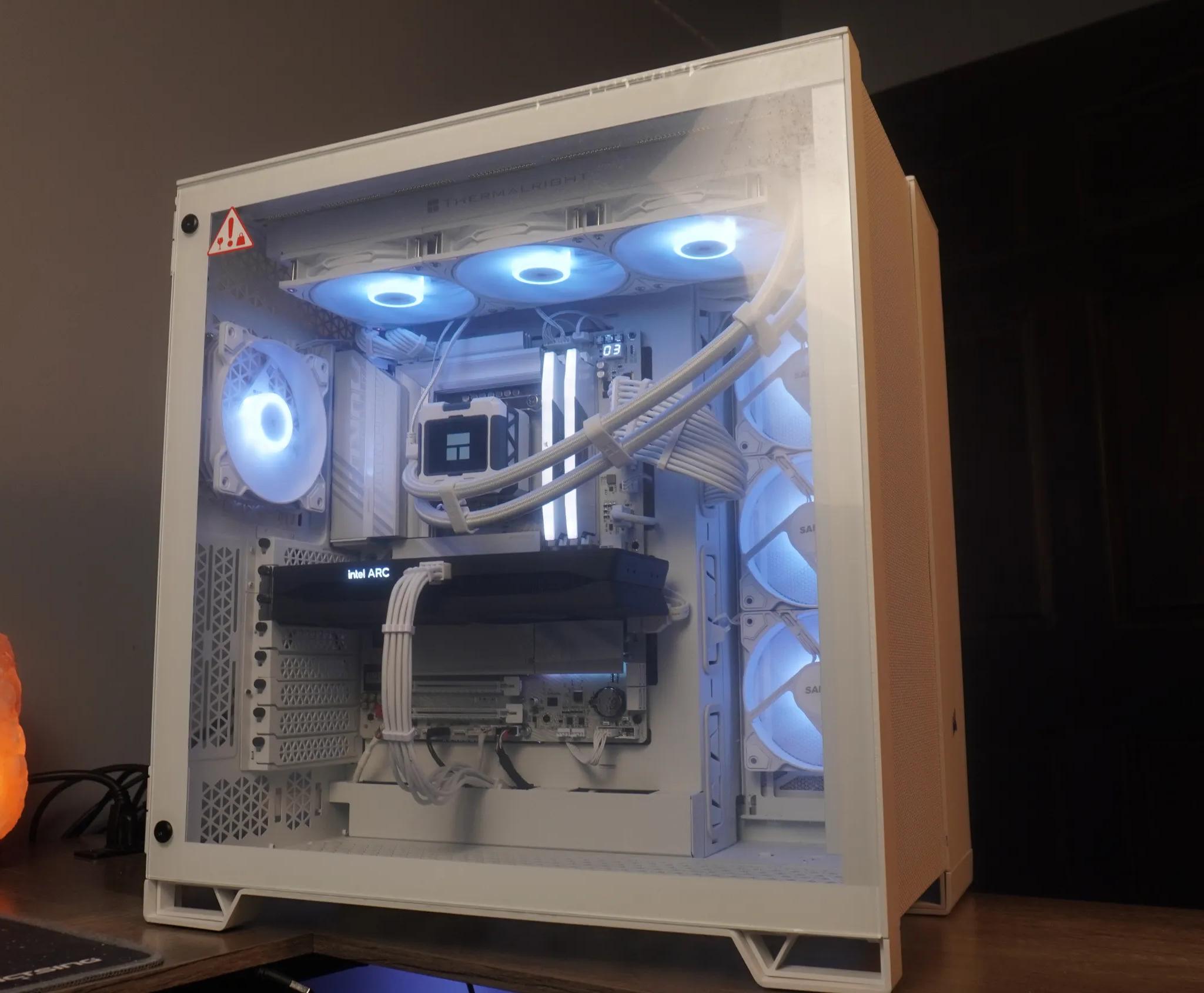 ❄🤍ARCTIC🤍❄ 1440p Gaming/Productivity BEAST 💙Arc B580 💙Ultra 7 265k | 32GB | WIFI