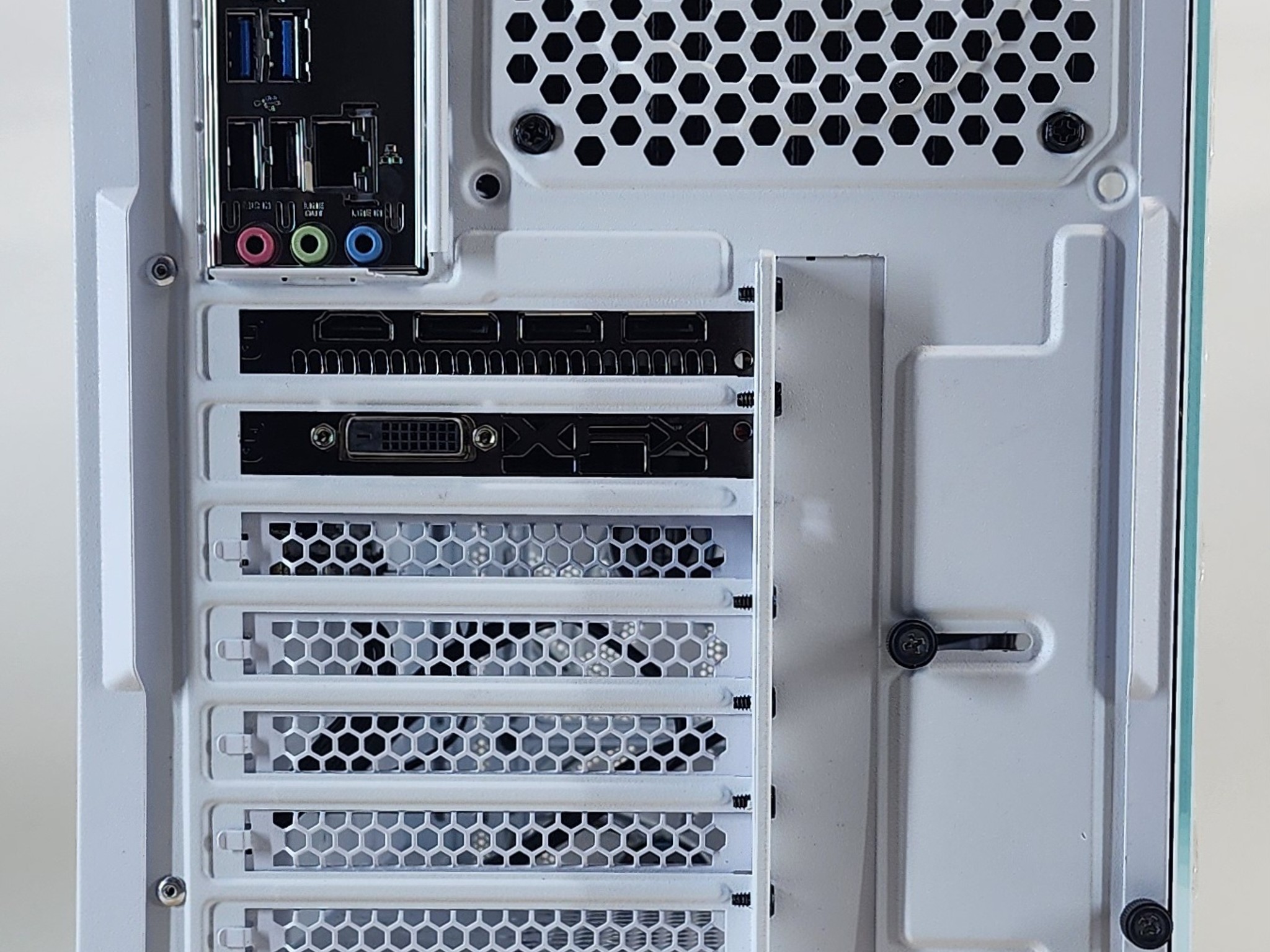 Gaming PC i3-10105F 8GB RAM 128GB SSD + 500GB HDD RX 570 8GB Windows 11 Computer