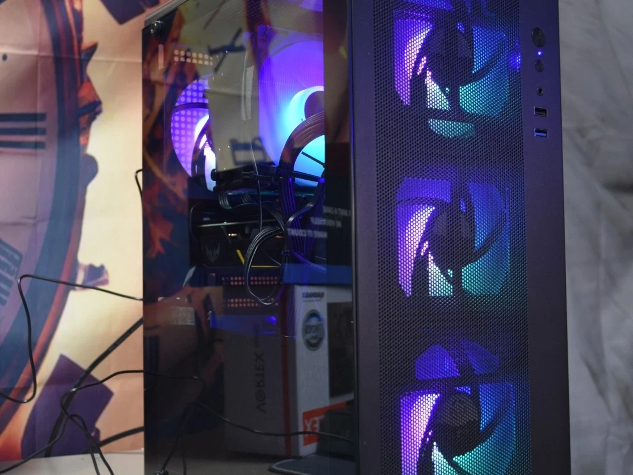 Intel I 7 4790 RAM 32 GB GPU GTX 1650 1 TB NVME 700 watts 80 plus gold  & speakers & keyboard& mouse