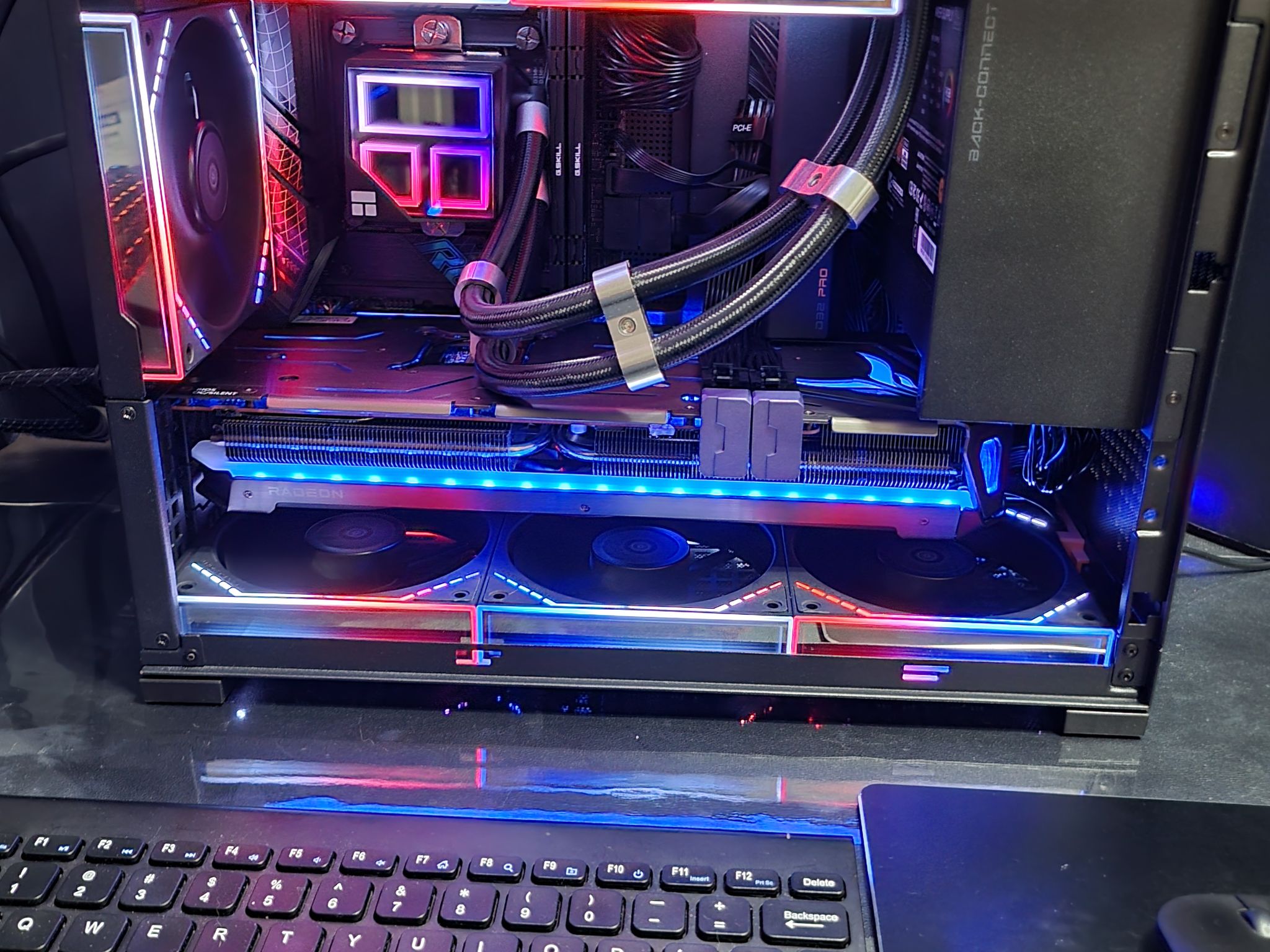 🔥 i7‑14700K • RX 7800 XT Red Devil • 32GB DDR5 • 2TB Gen4 NVMe • Ultra‑Quiet Performance 🚀